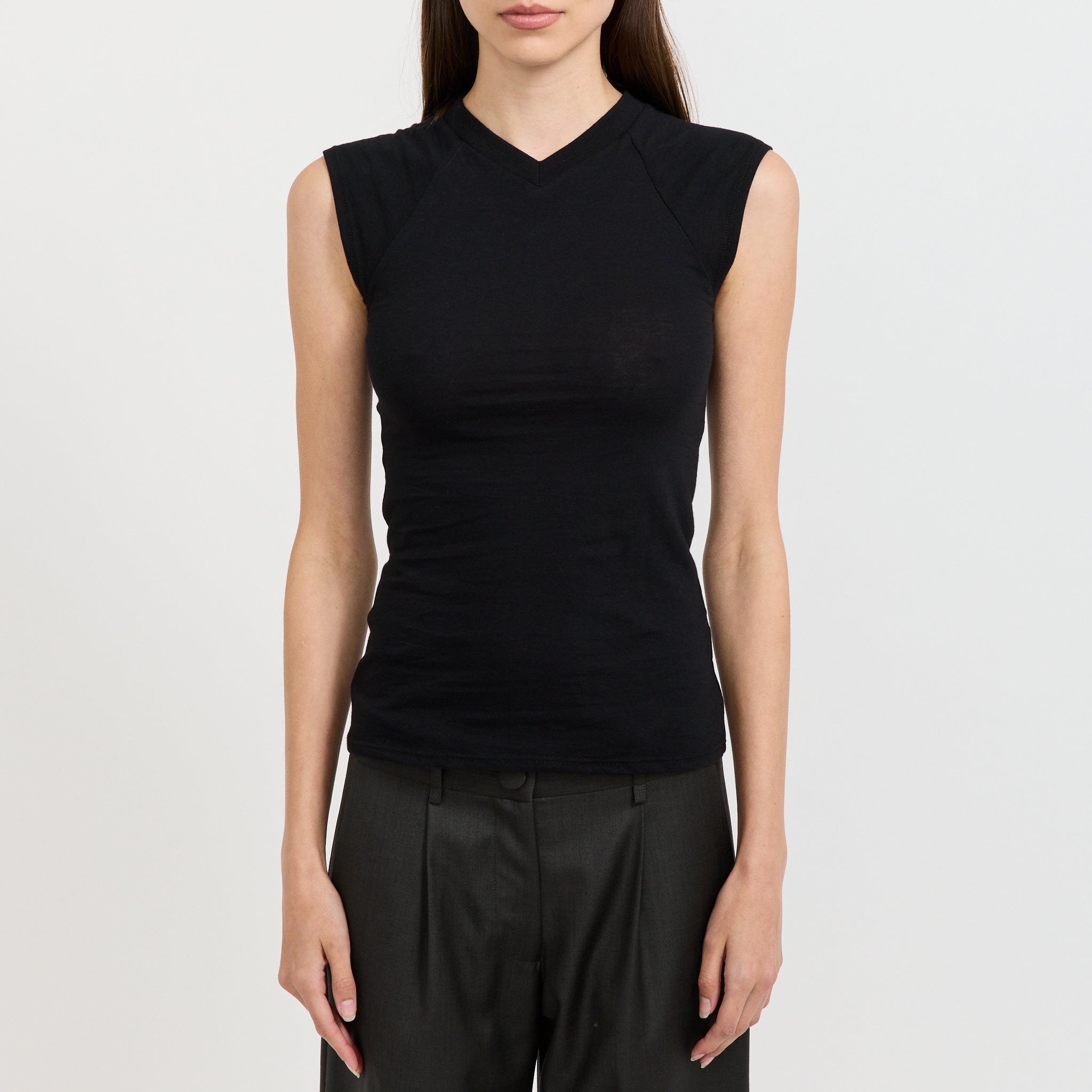 Beam V-Neck Tee Black