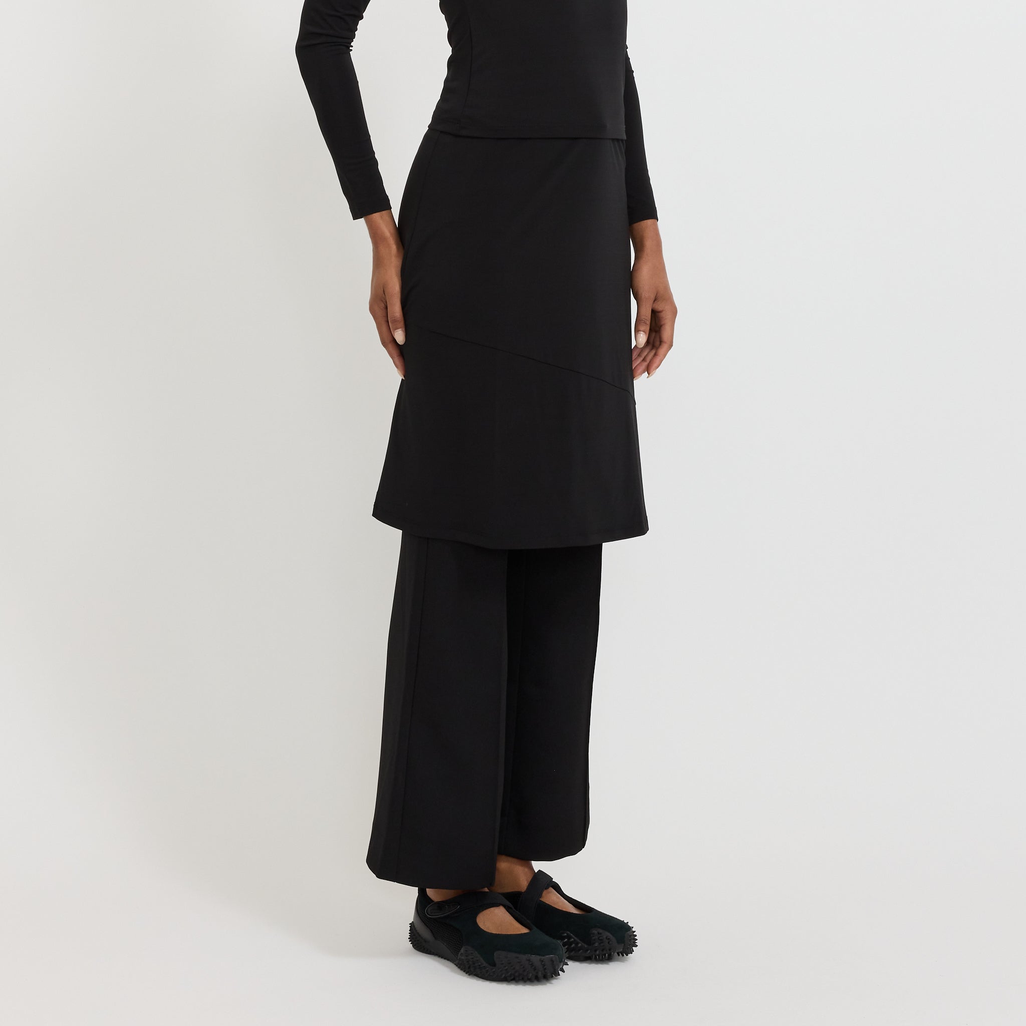 Permanent Vacation | Debut Skirt Black | Maplestore
