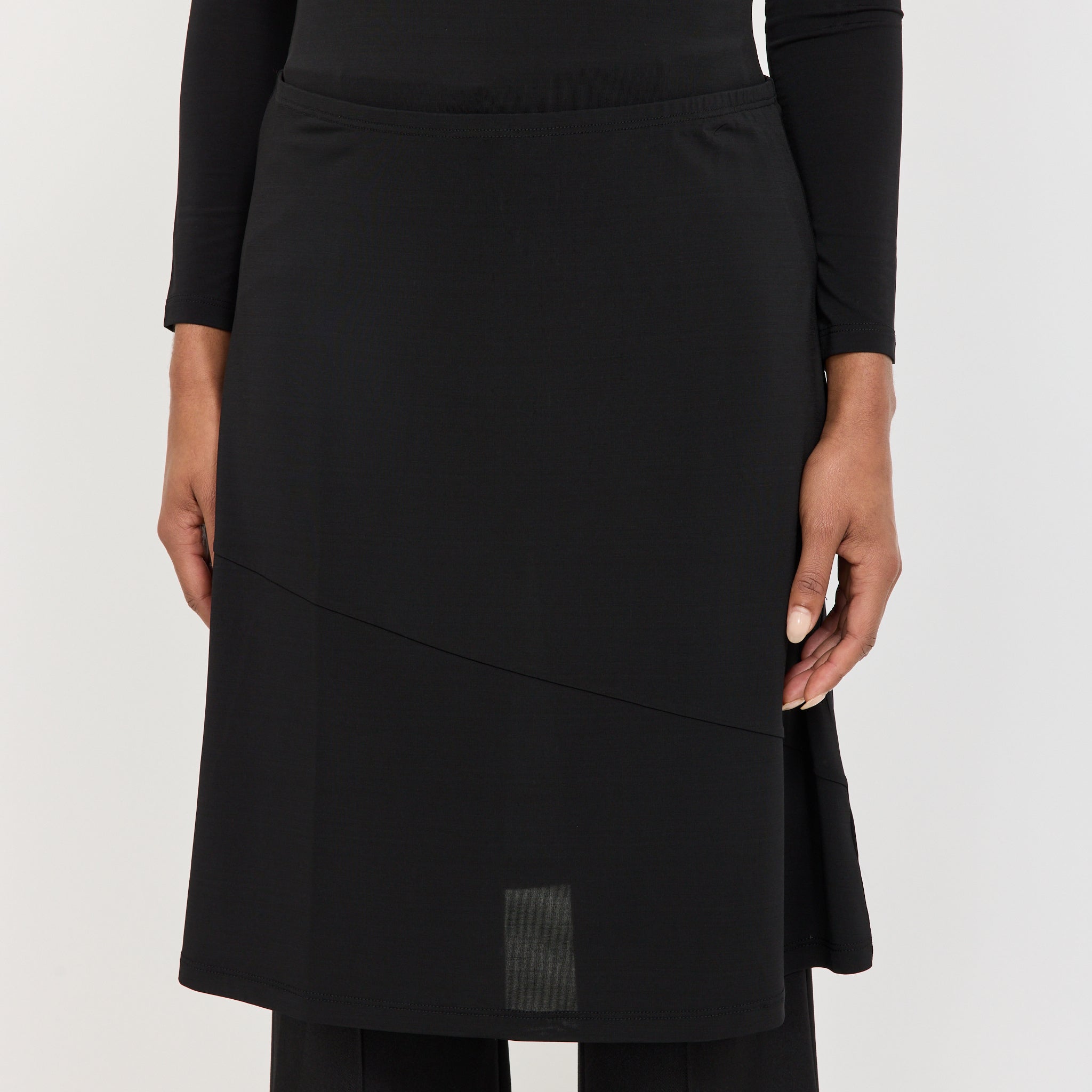 Permanent Vacation | Debut Skirt Black | Maplestore