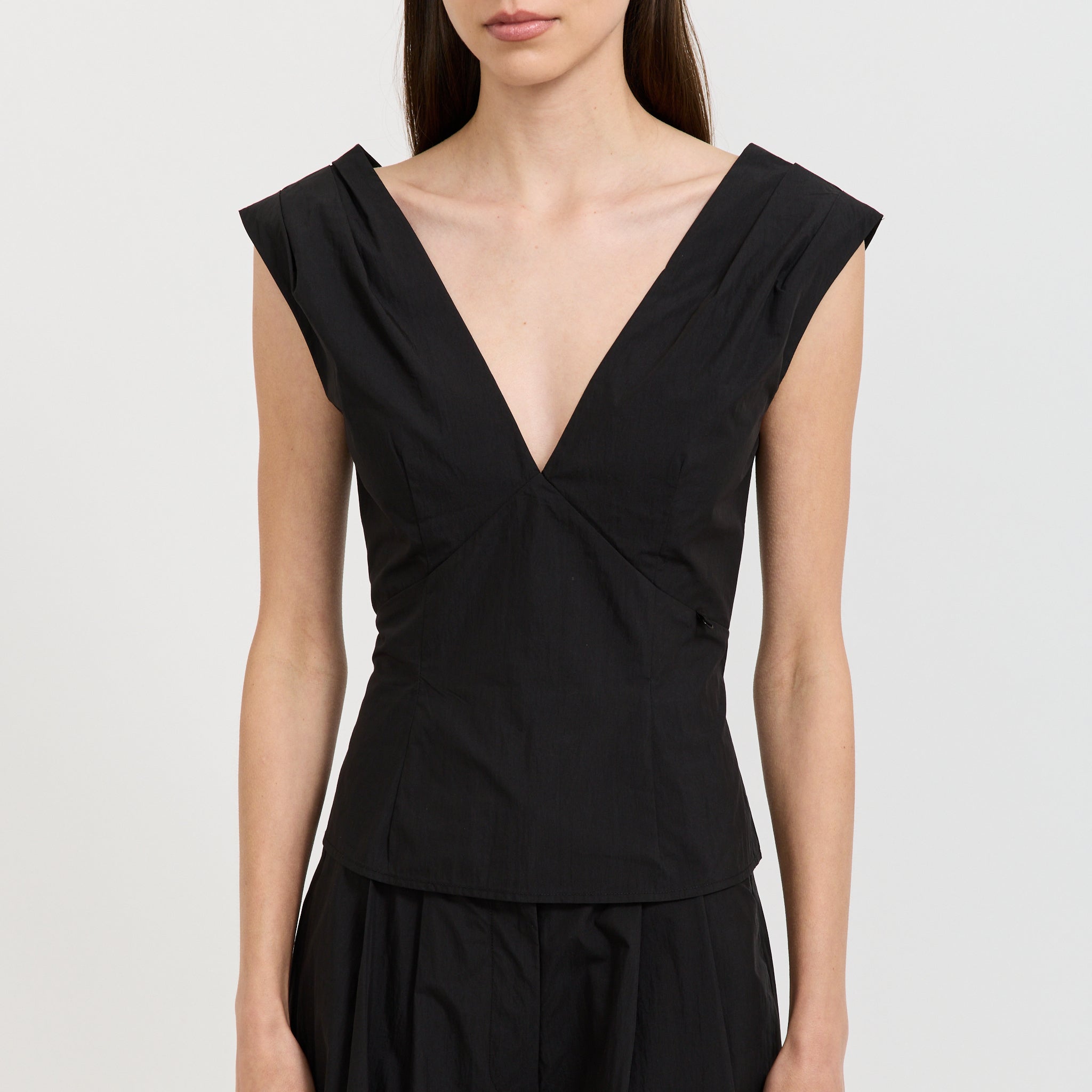 Pond Top Black