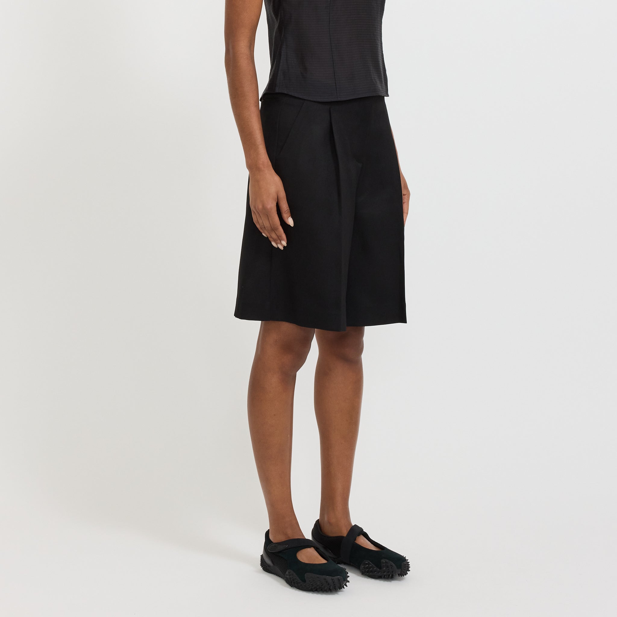 Response Shorts Black