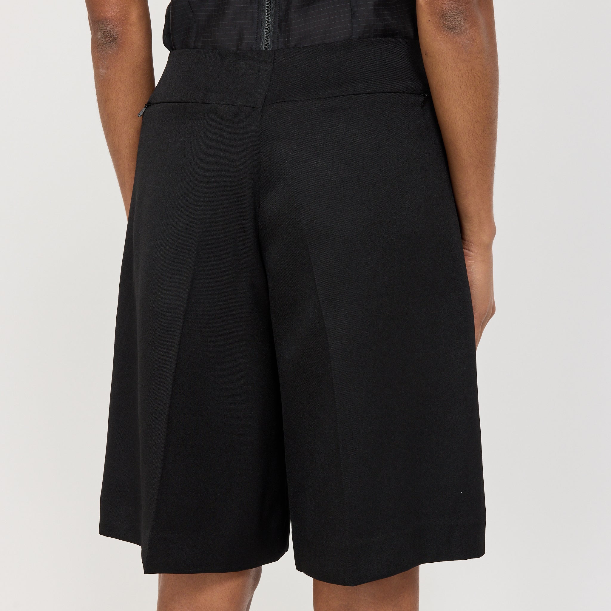 Response Shorts Black