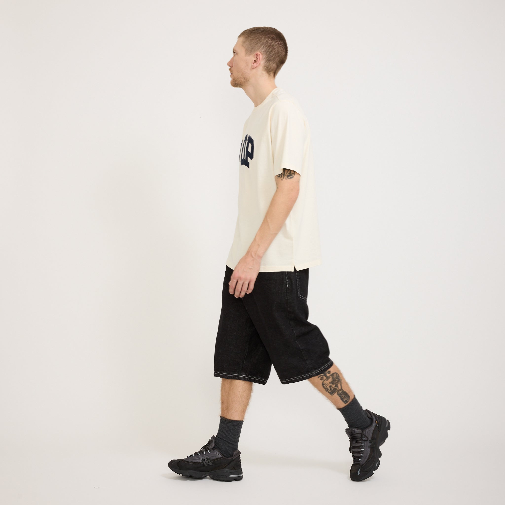 Pop Trading Company | Arch T-Shirt Off White | Maplestore