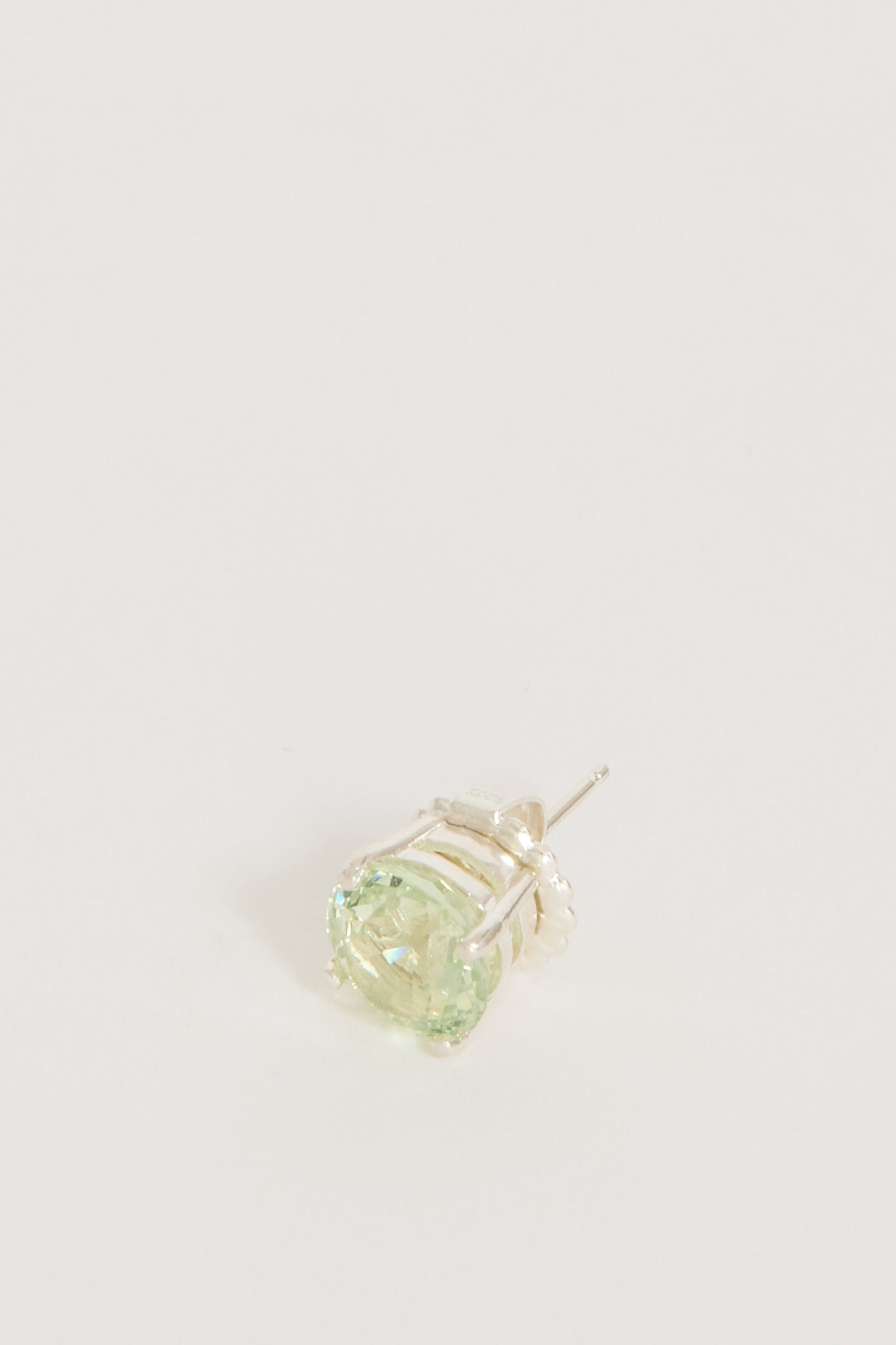 Pseushi | Spinel Stud | Maplestore