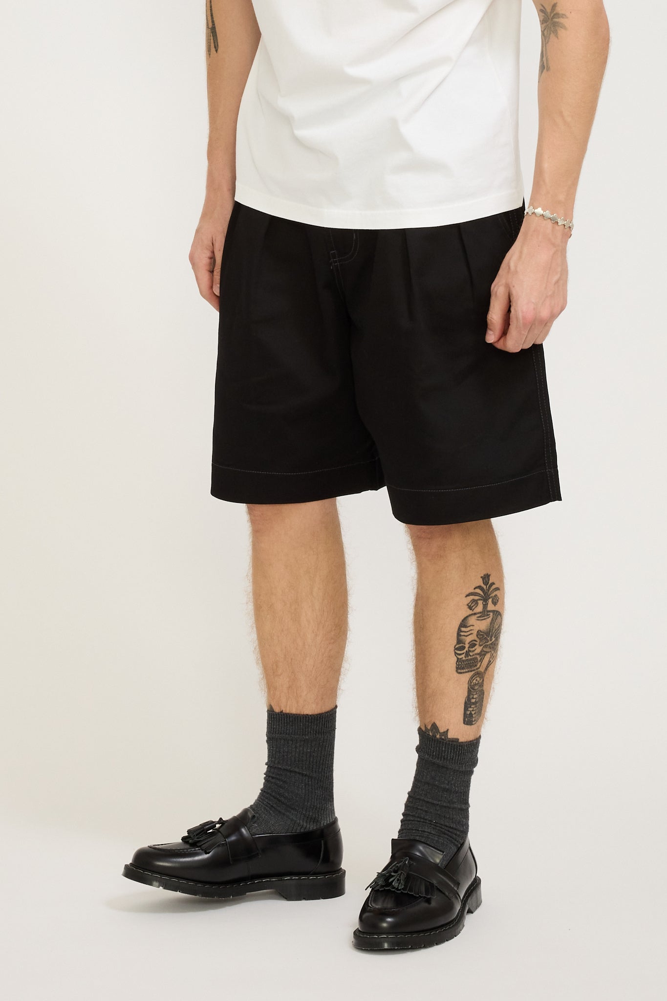 Pleated Oversized Shorts Black/Charcoal