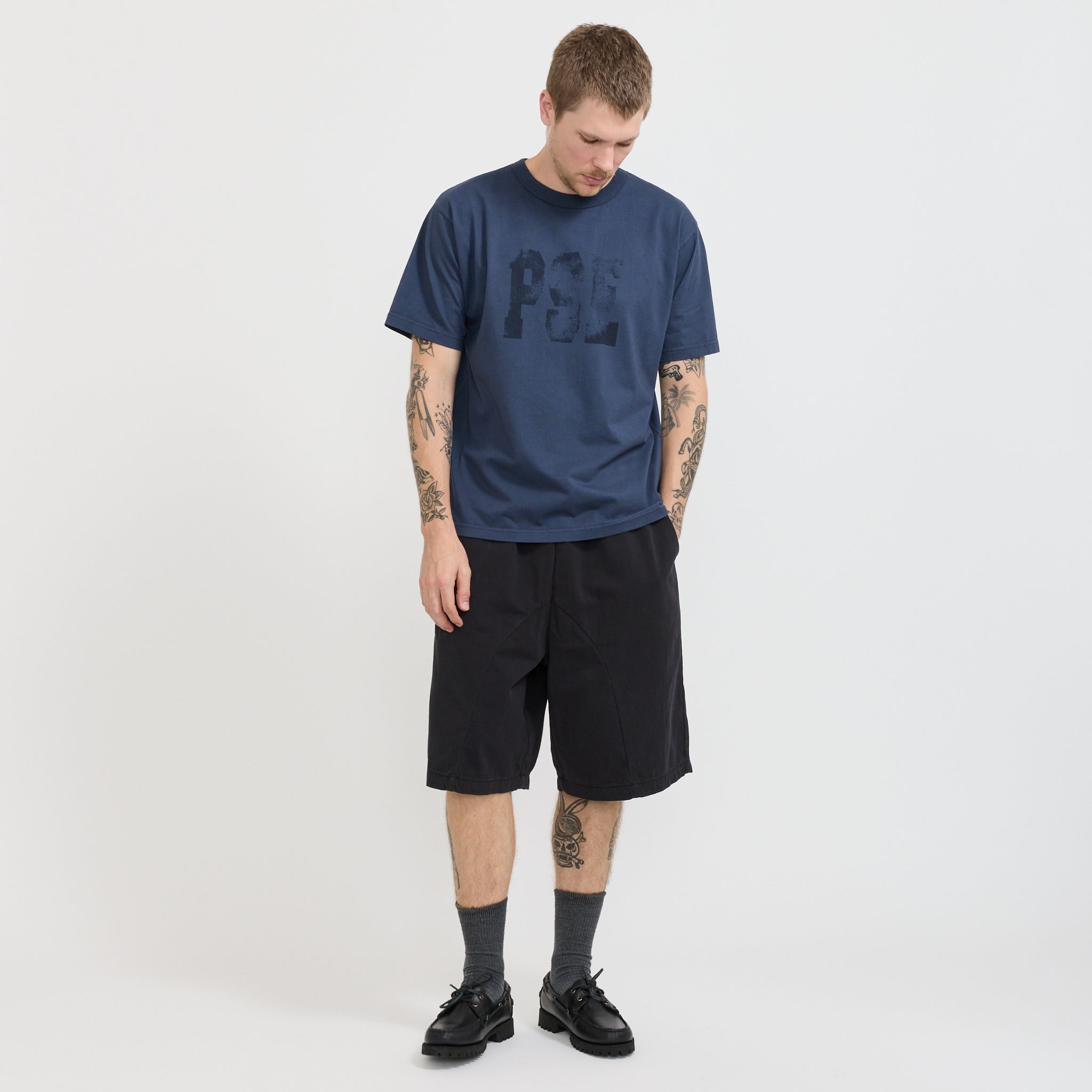 Pseushi | Boot Tee Navy | Maplestore