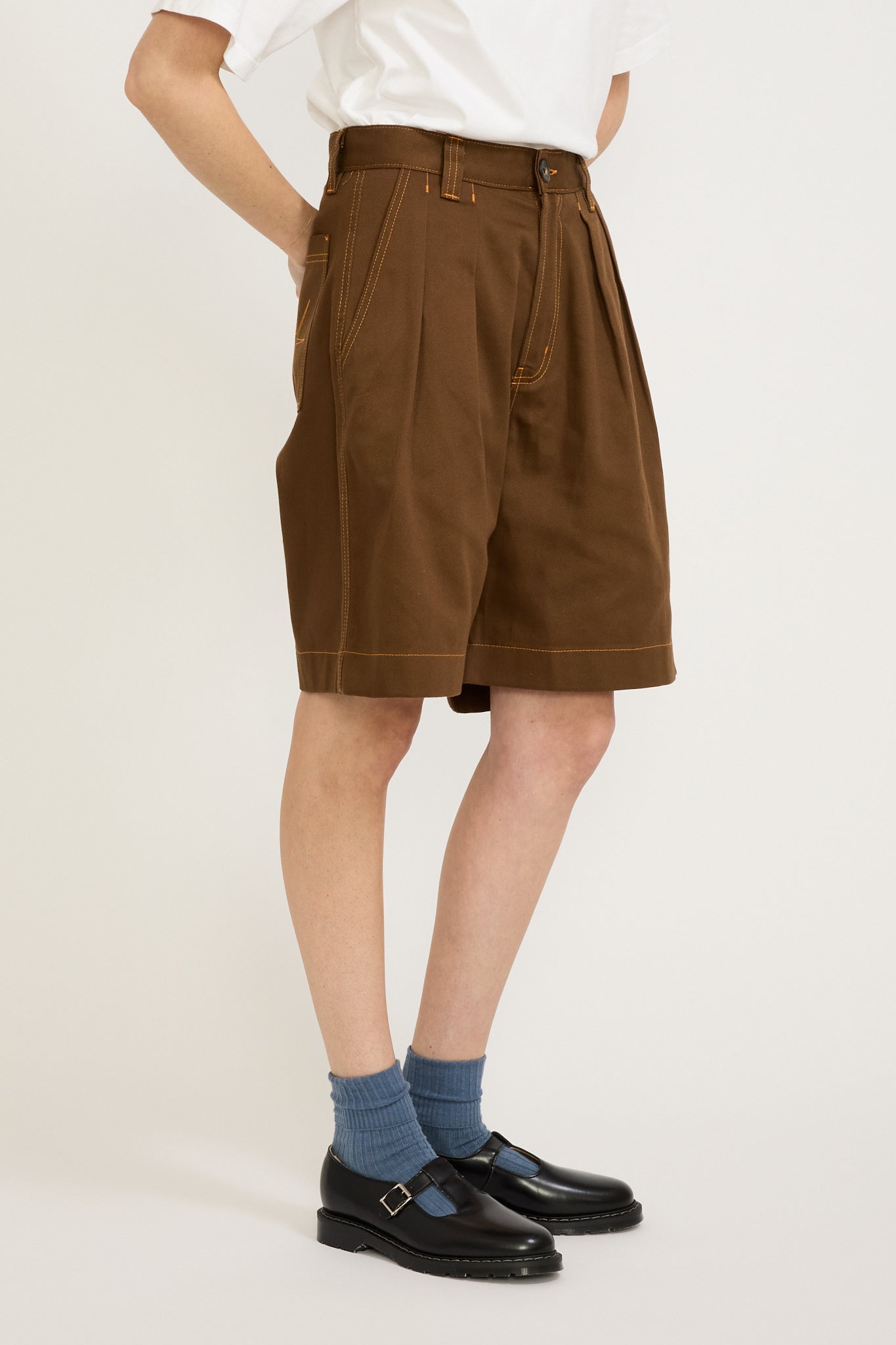 Pseushi | Pleated Oversized Shorts Brown/Orange Womens | Maplestore