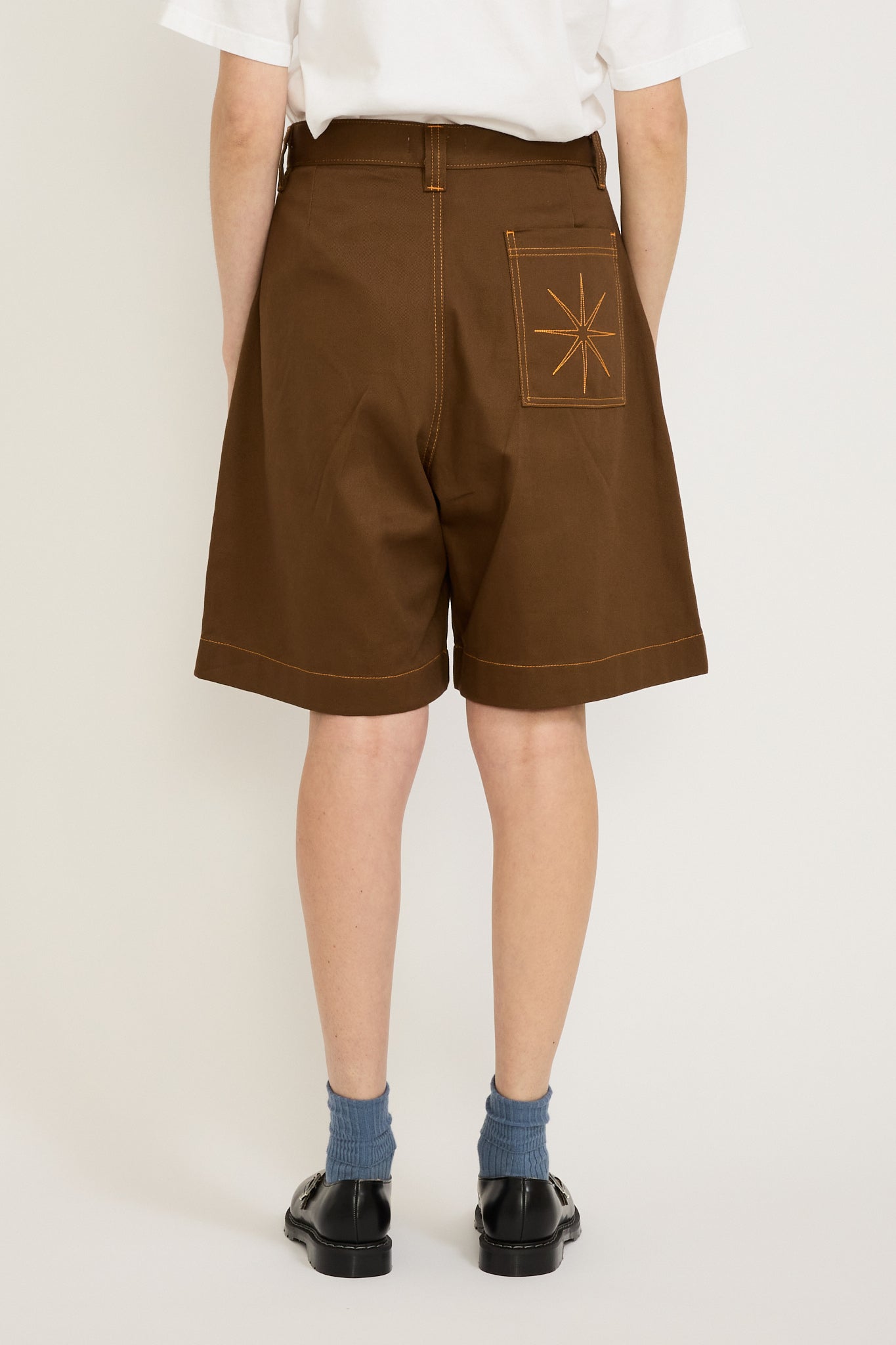 Pseushi | Pleated Oversized Shorts Brown/Orange Womens | Maplestore