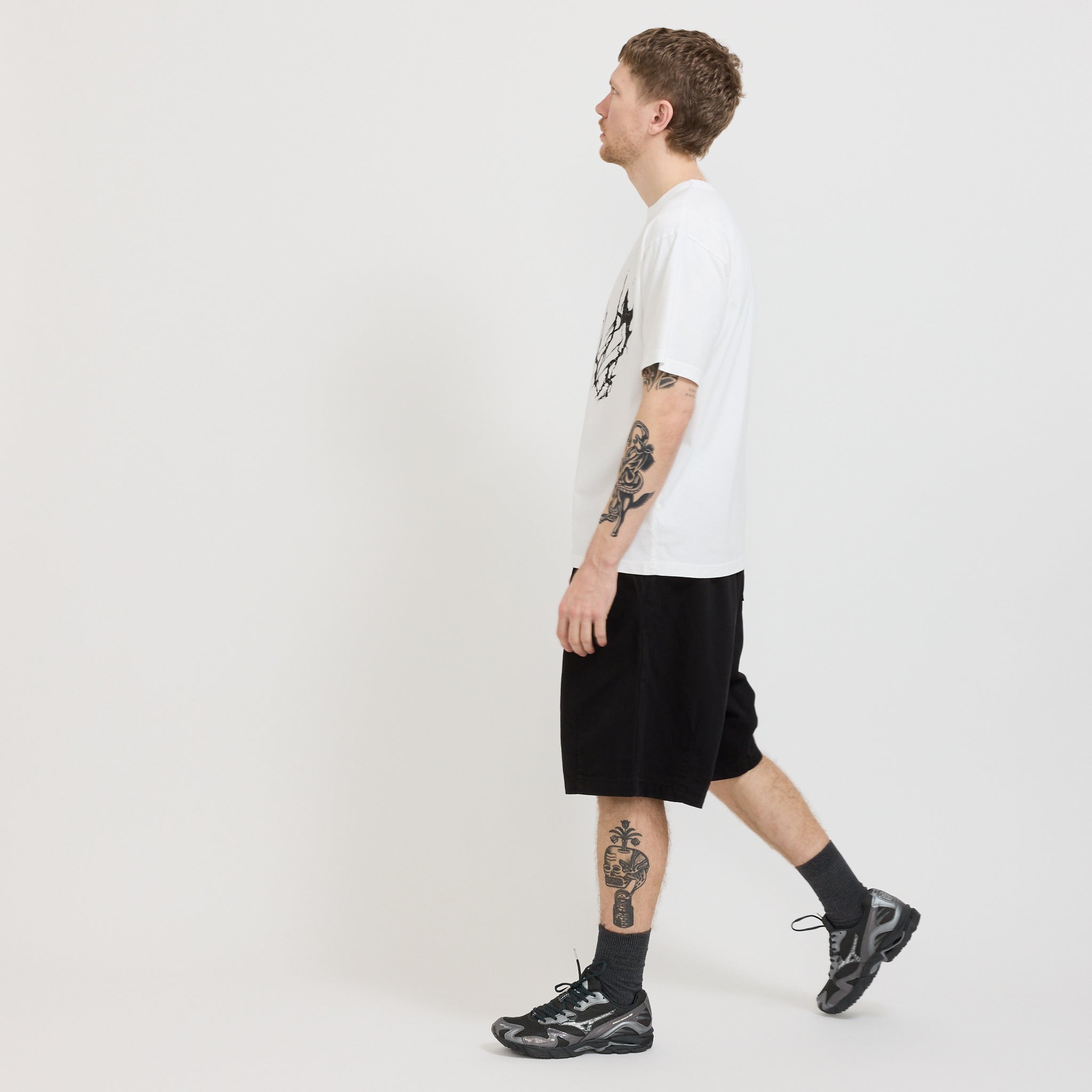 Pseushi | Pleated Balloon Shorts Black | Maplestore