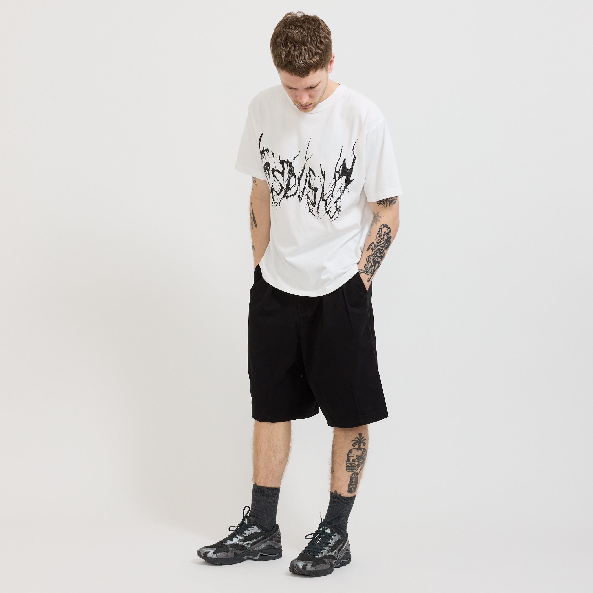 Pseushi | Pleated Balloon Shorts Black | Maplestore