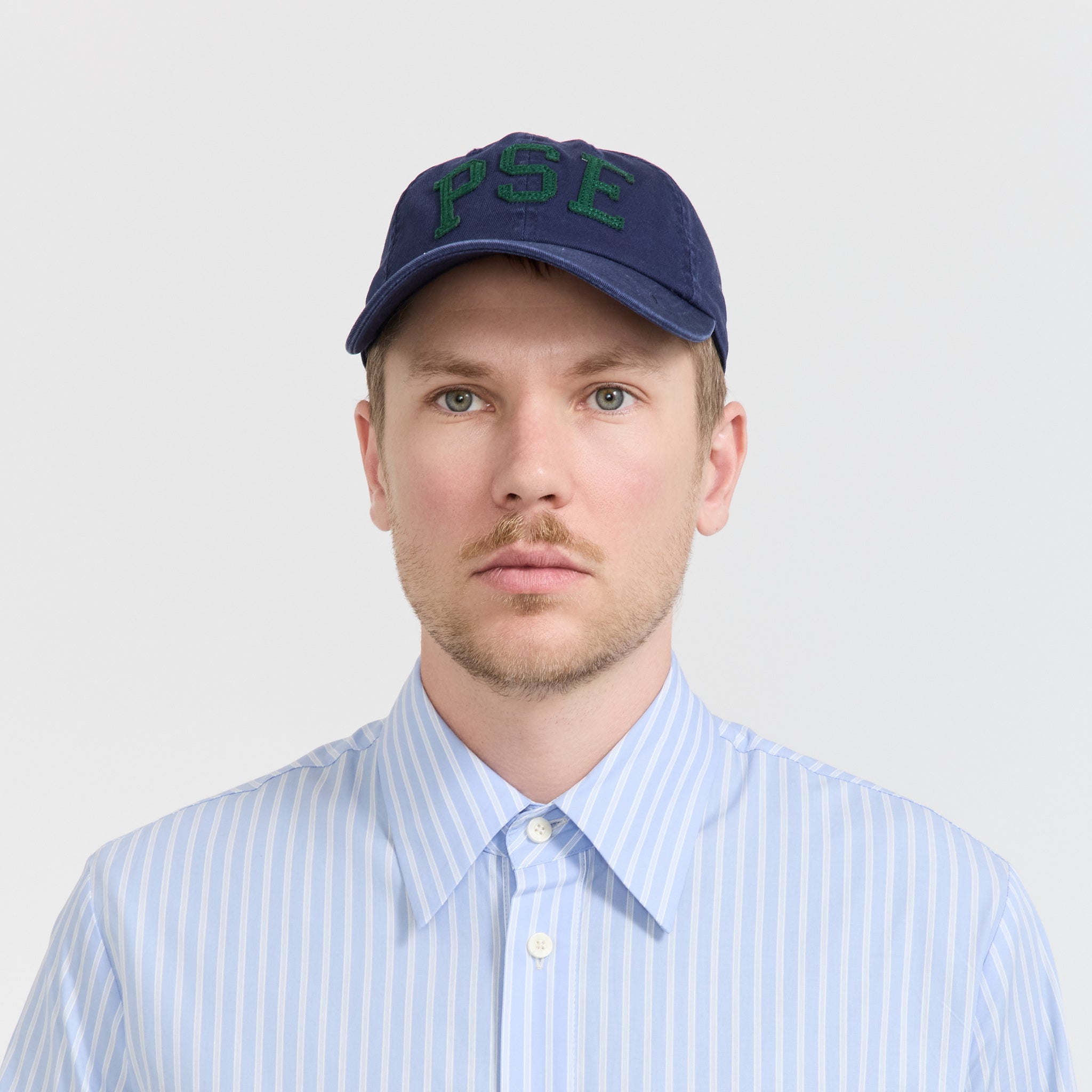 Pseushi | Vintage Lettering Cap Navy/Green | Maplestore