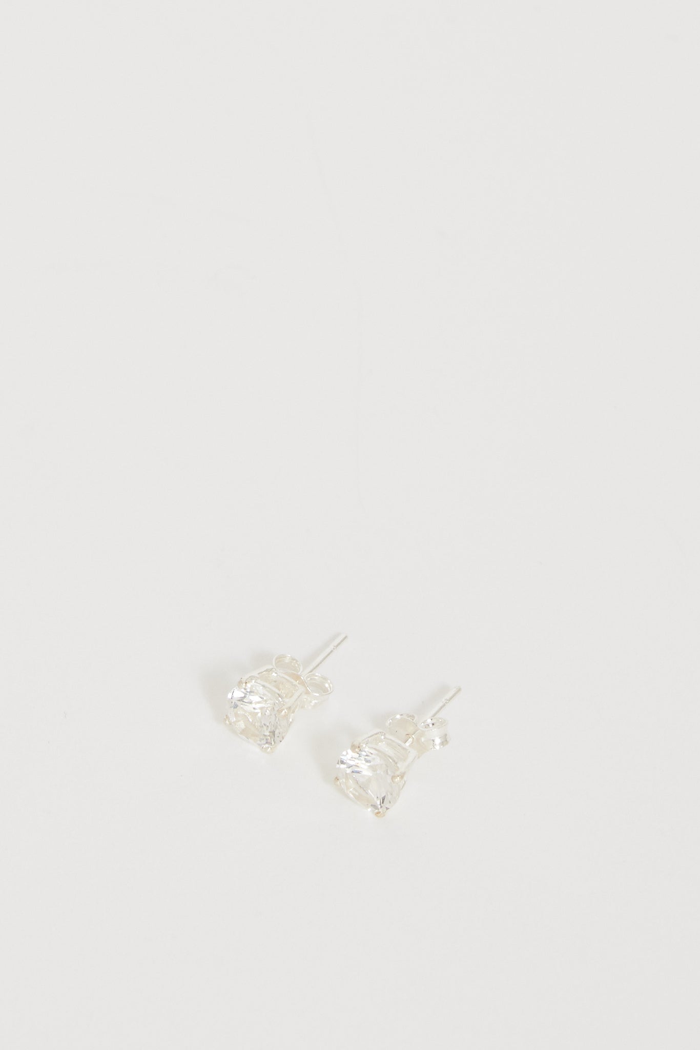 Pseushi | White Sapphire Studs | Maplestore