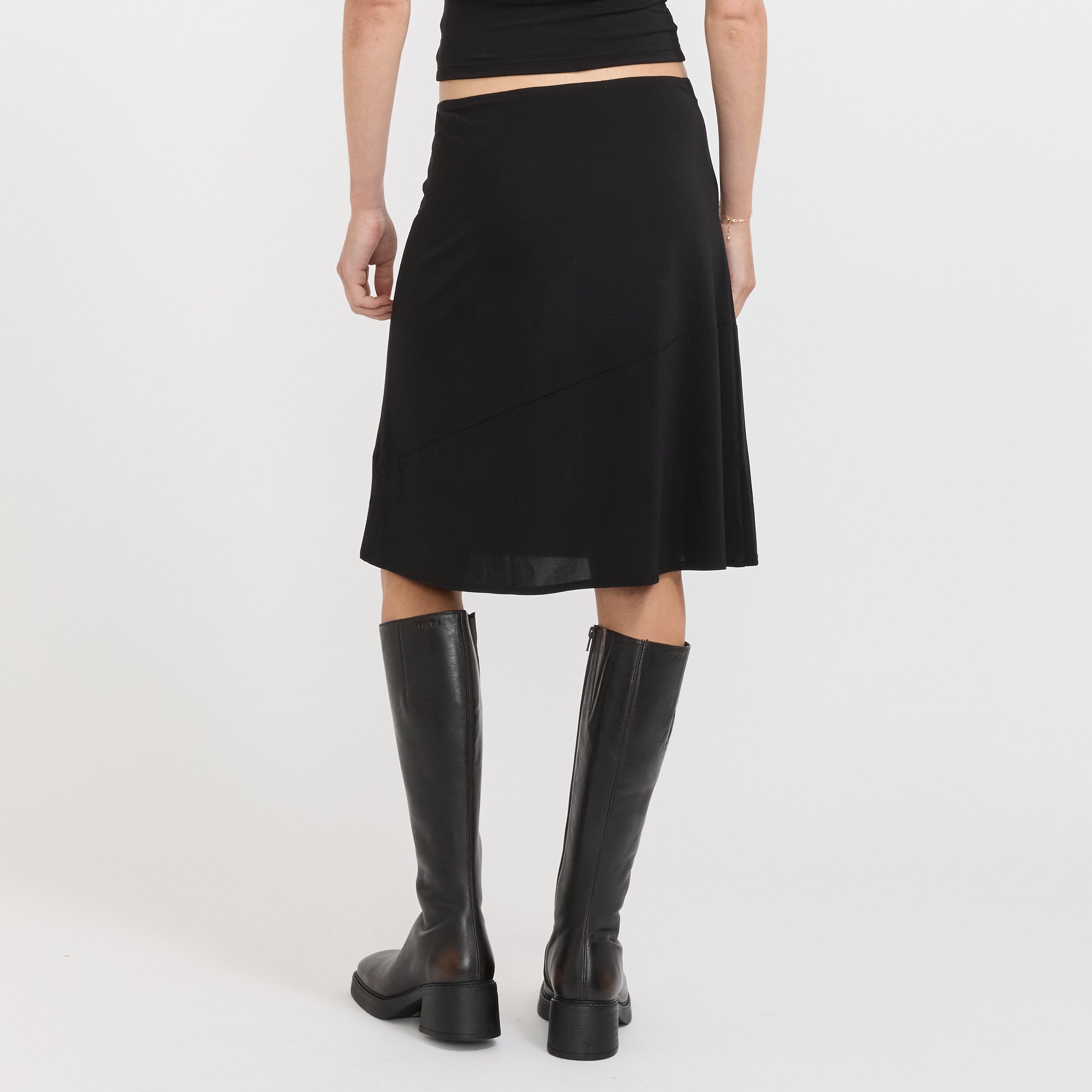 Permanent Vacation | Debut Skirt Black | Maplestore
