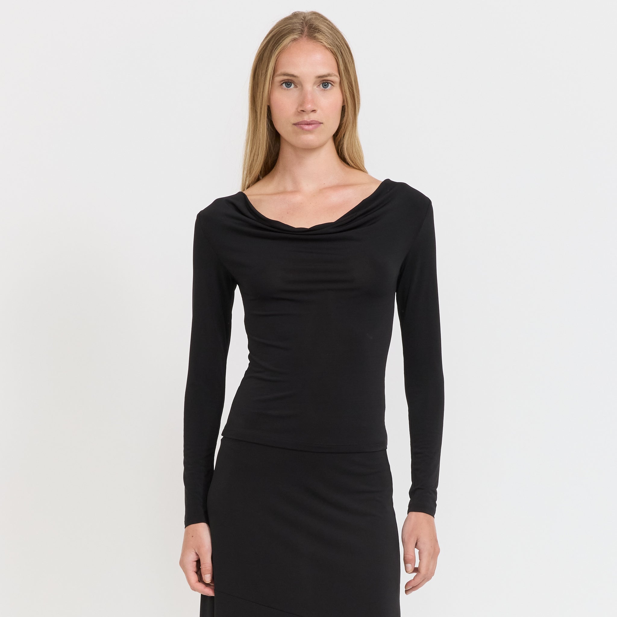 Permanent Vacation | Debut Top Black | Maplestore