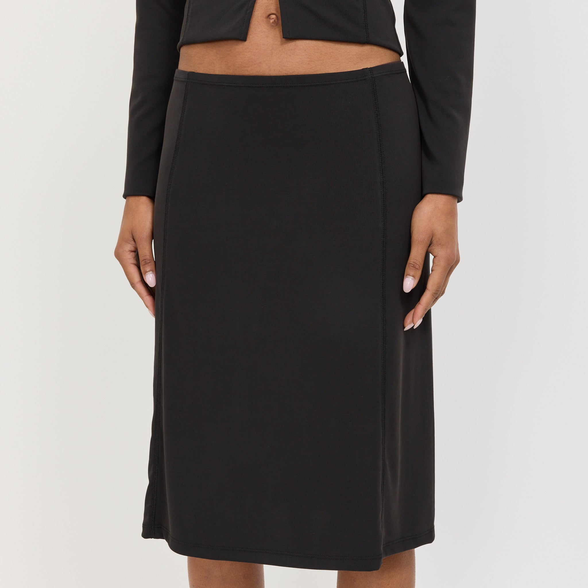 Resonance Skirt Black