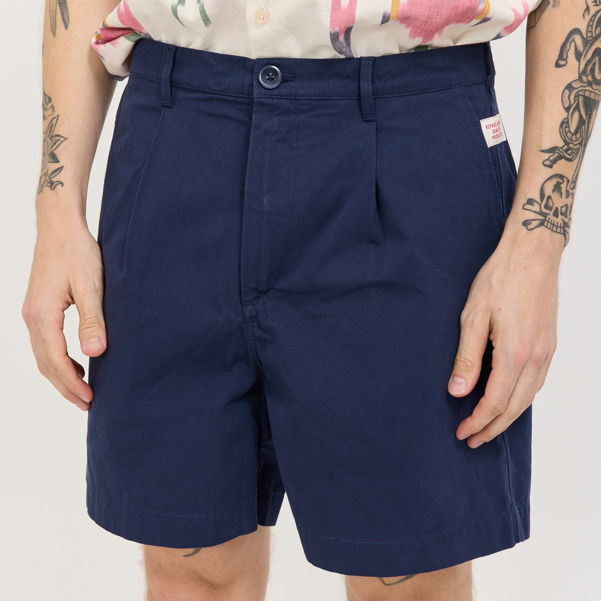 Pleat Short Navy