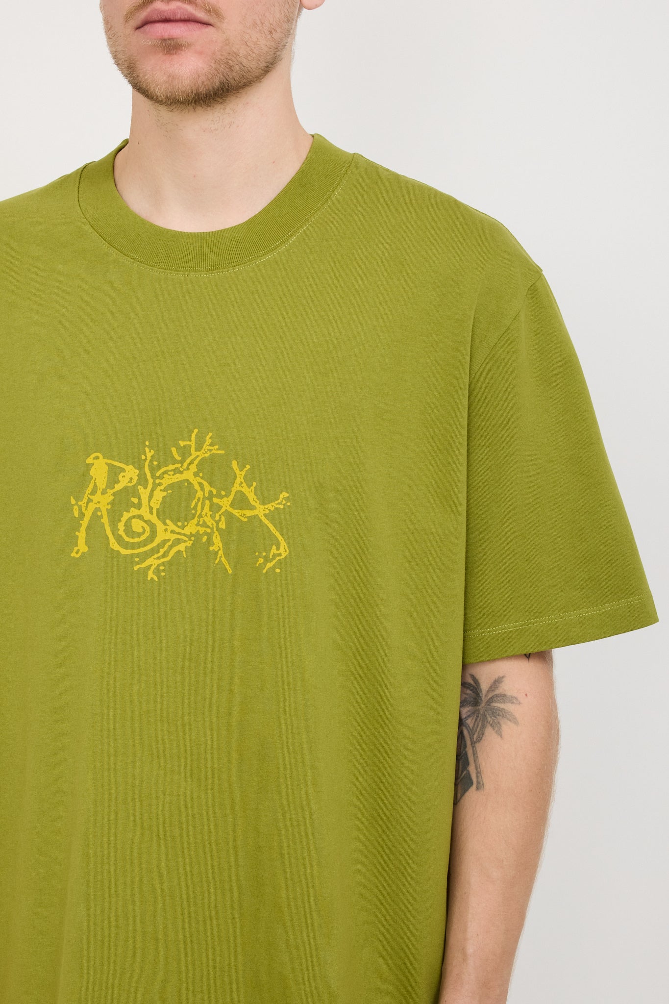 ROA | Graphic Boxy Tee Cardamom | Maplestore