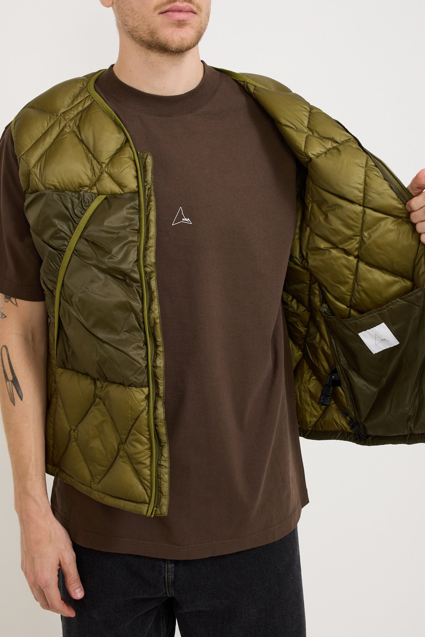 ROA | Light Down Vest Olive Branch | Maplestore