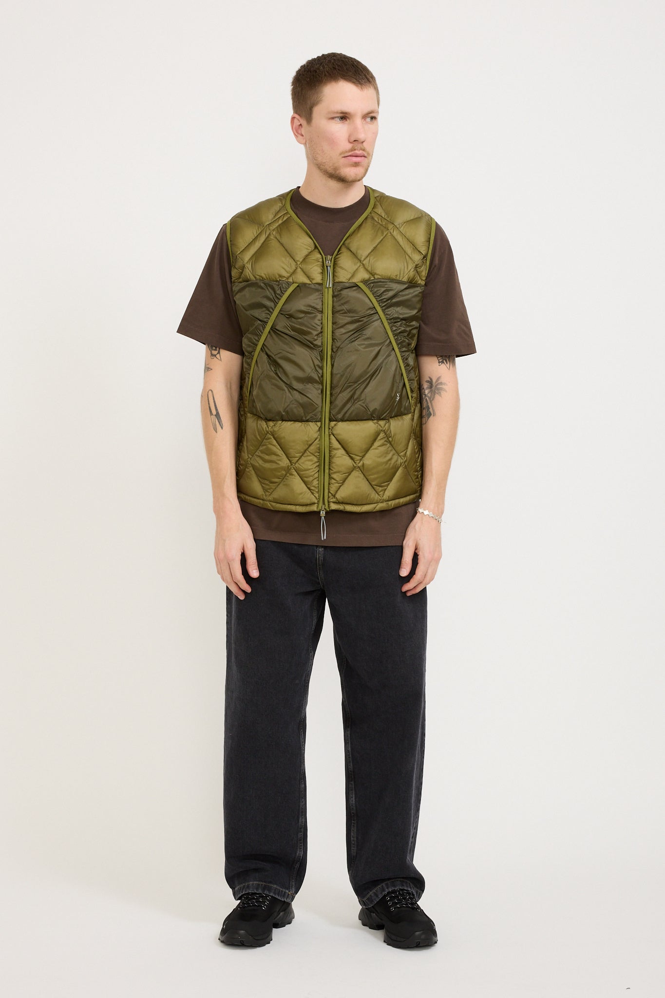 ROA | Light Down Vest Olive Branch | Maplestore