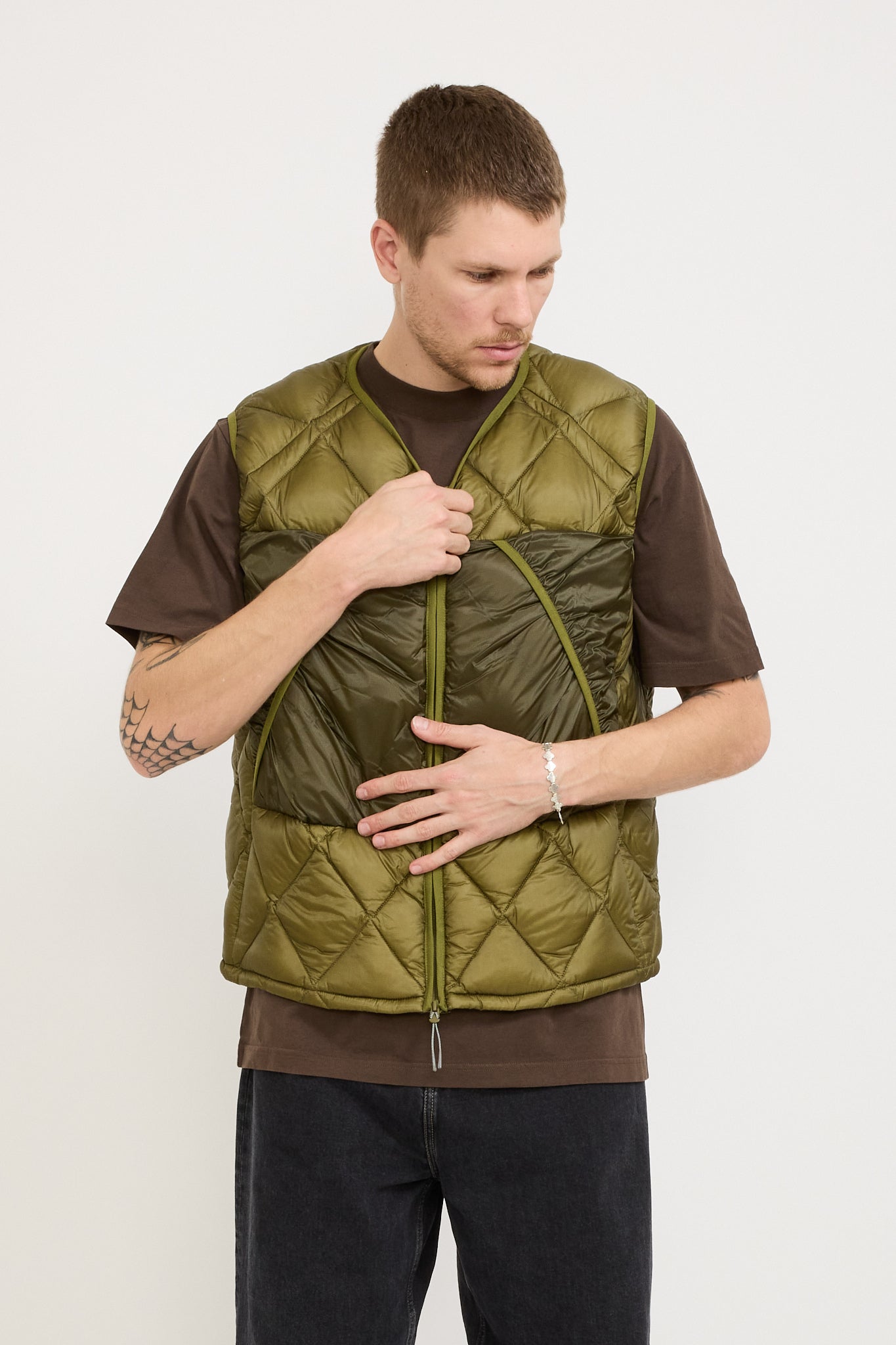 ROA | Light Down Vest Olive Branch | Maplestore