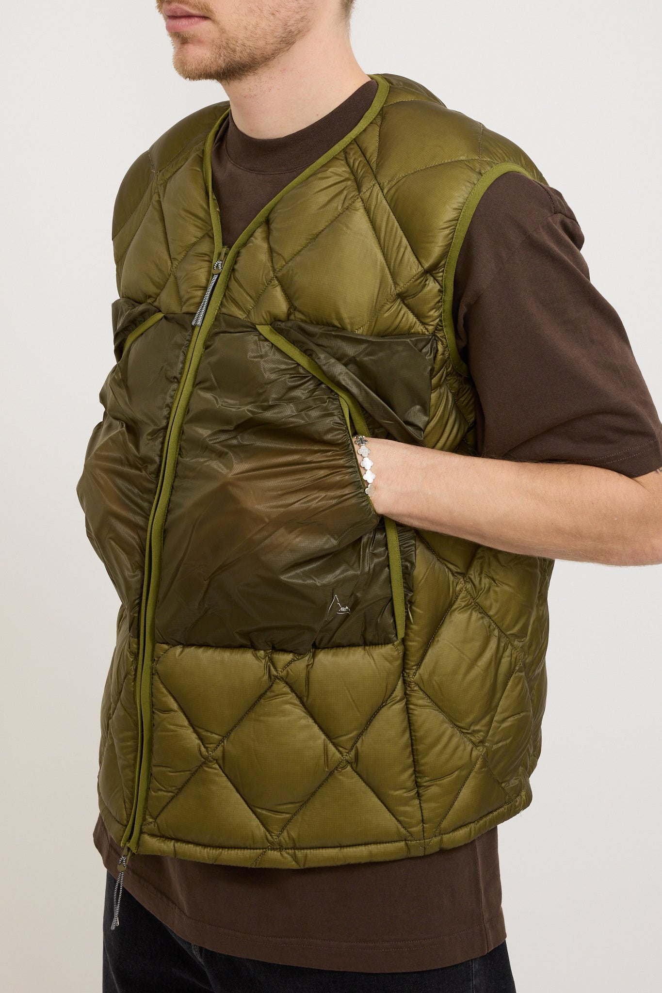 ROA | Light Down Vest Olive Branch | Maplestore