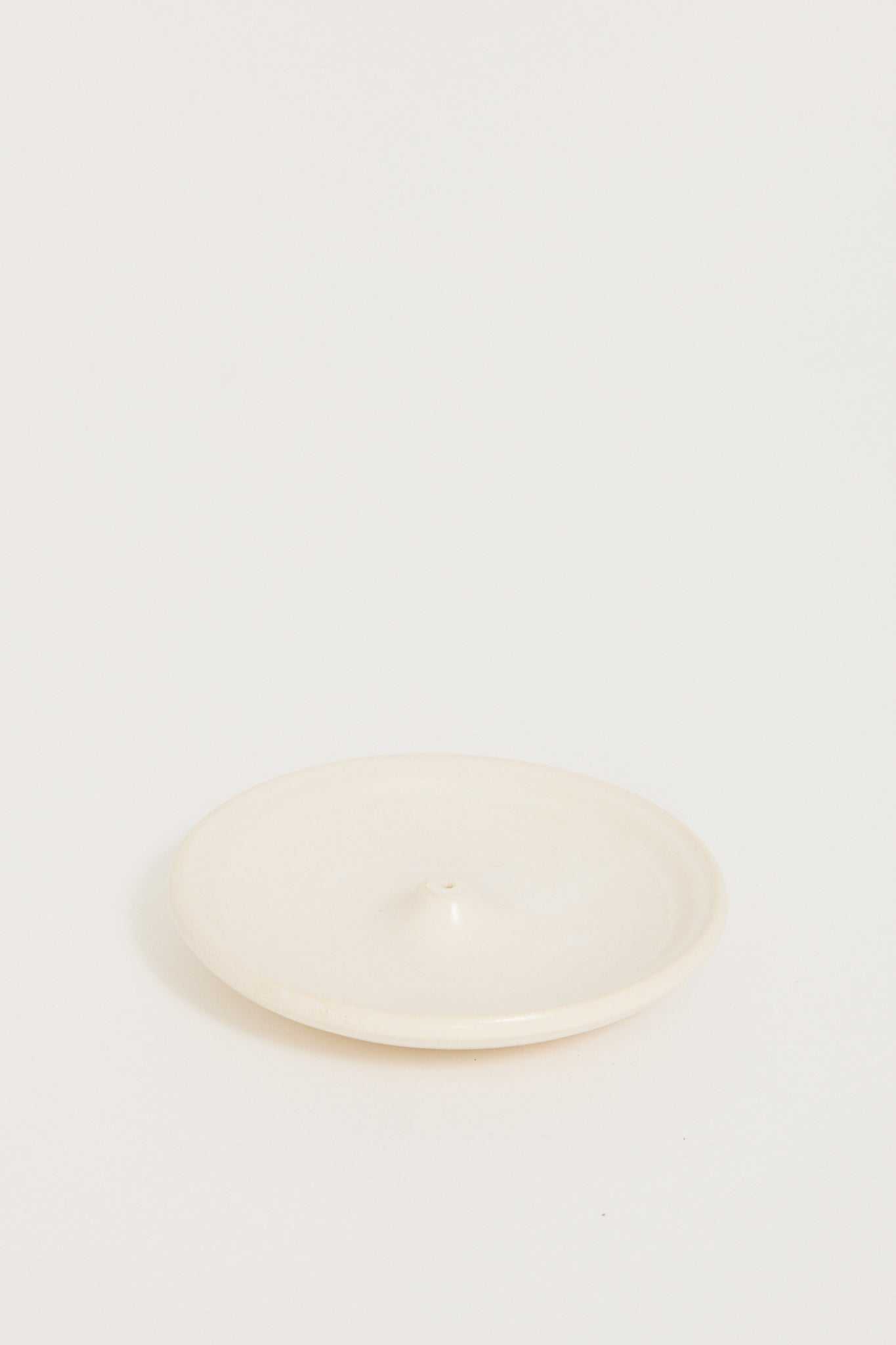 Satta | Incense Holder A Matte White | Maplestore