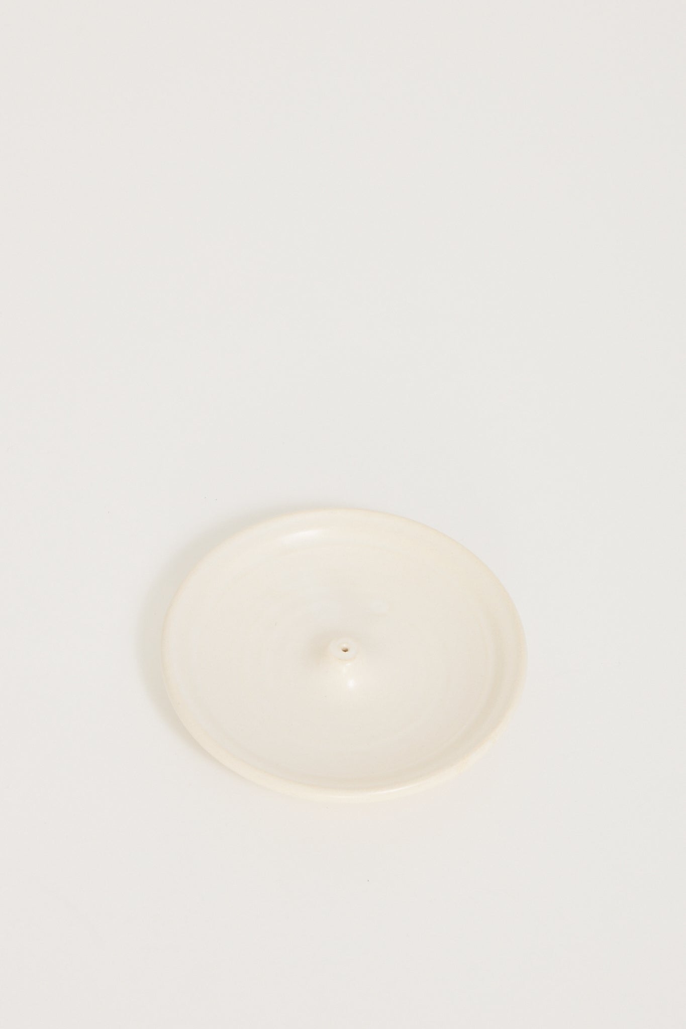 Satta | Incense Holder A Matte White | Maplestore