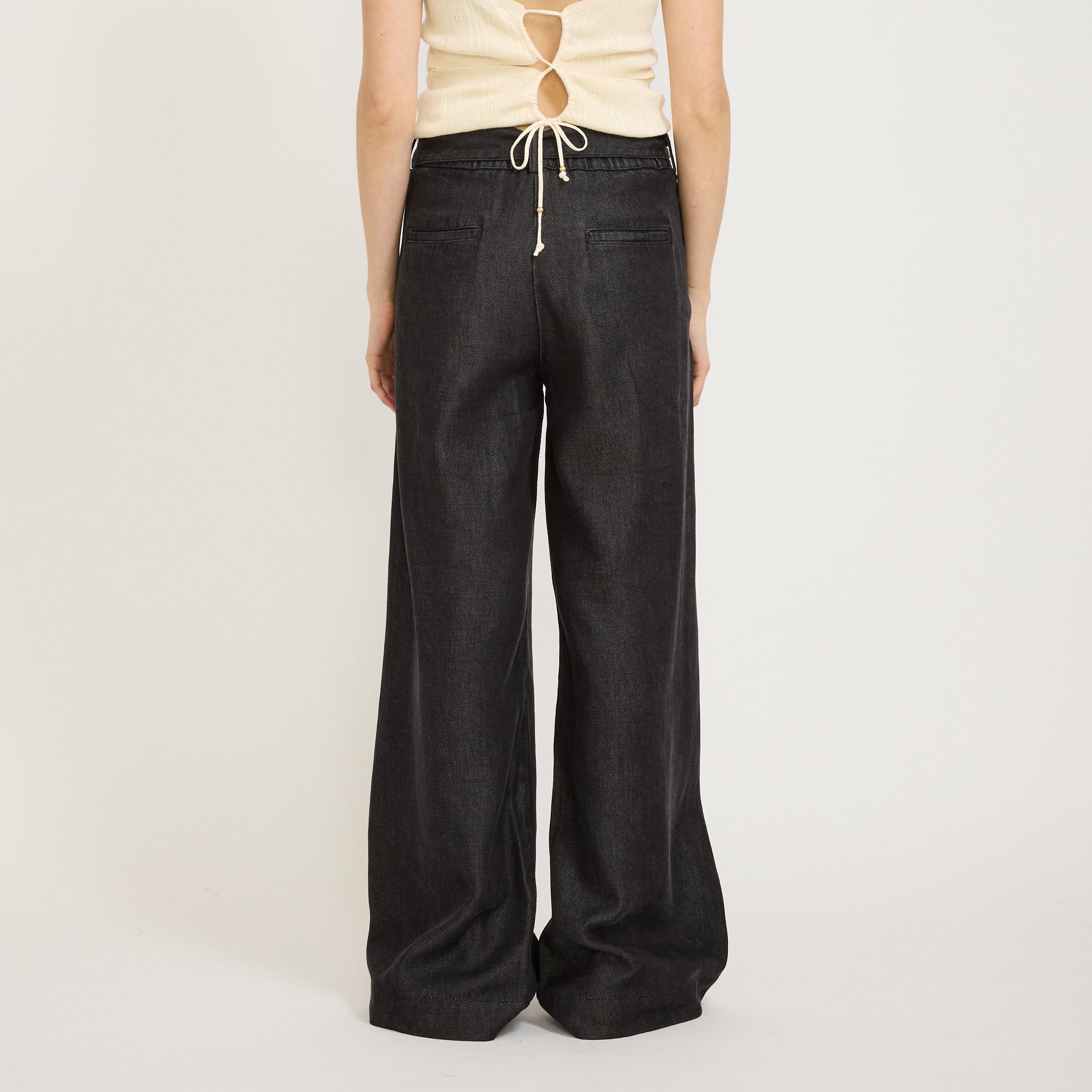 Rinim Pant Carbonella