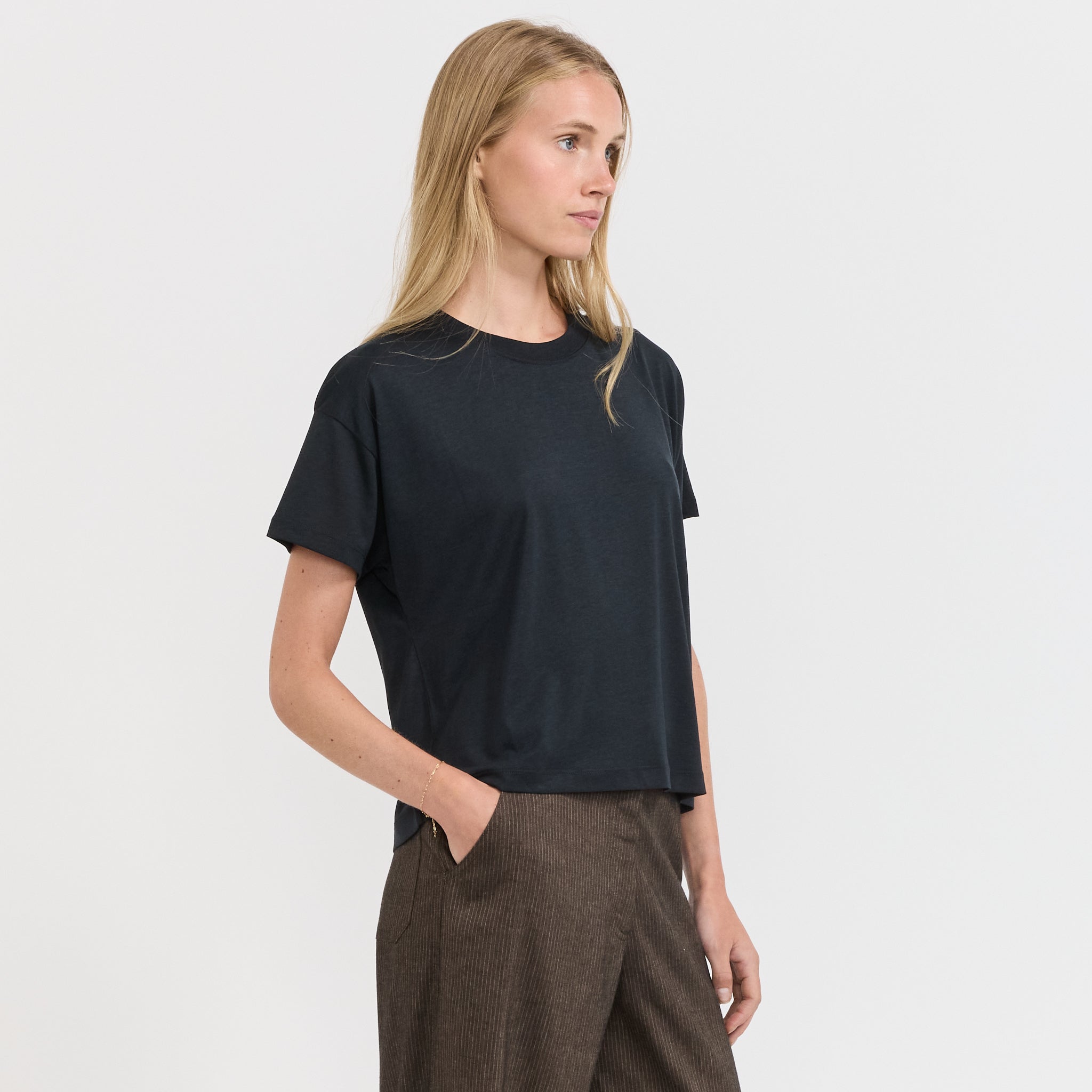 Sessun | TOO T-Shirt Moonless | Maplestore
