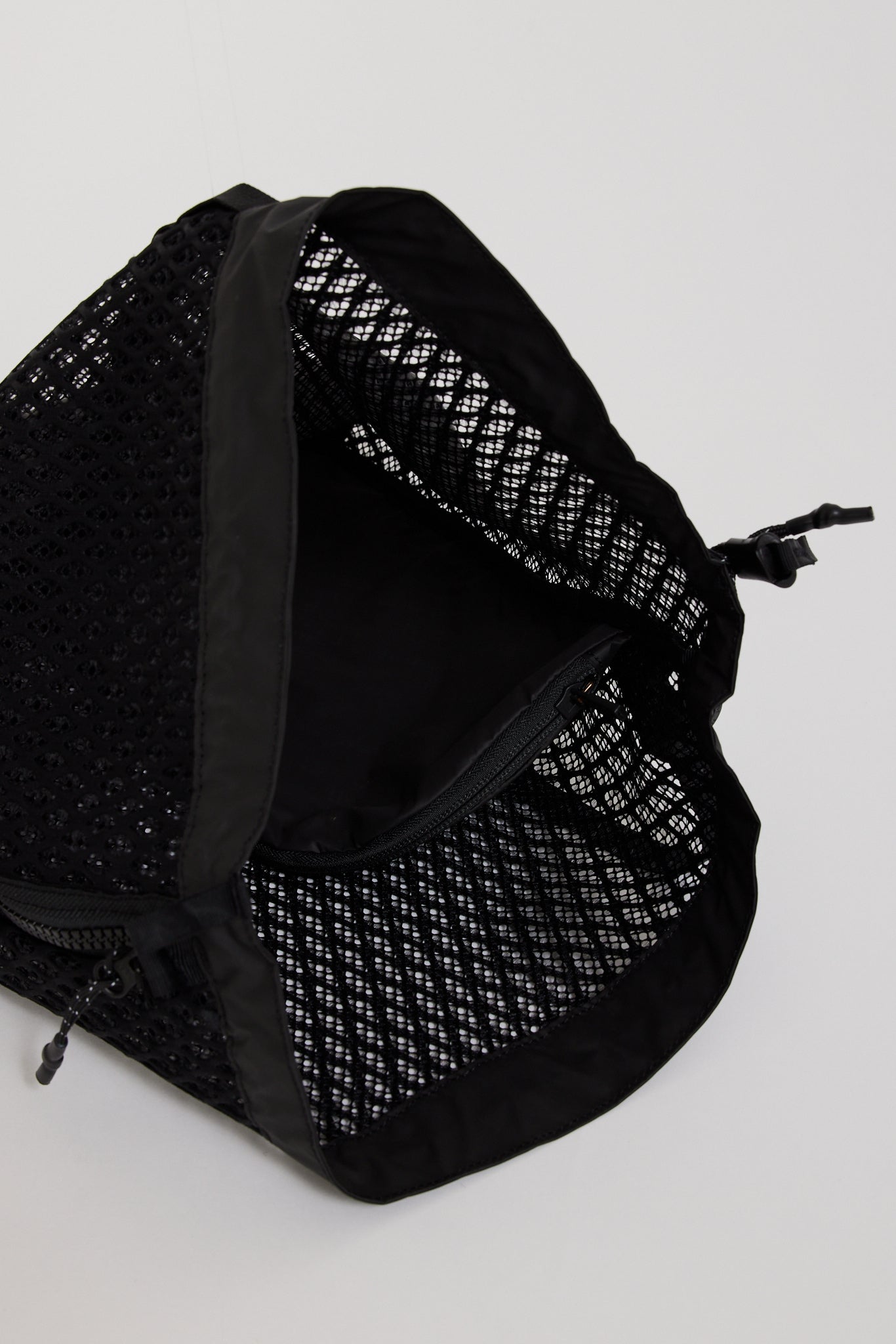 Snow Peak | Double Face Mesh Shoulder Bag Black | Maplestore