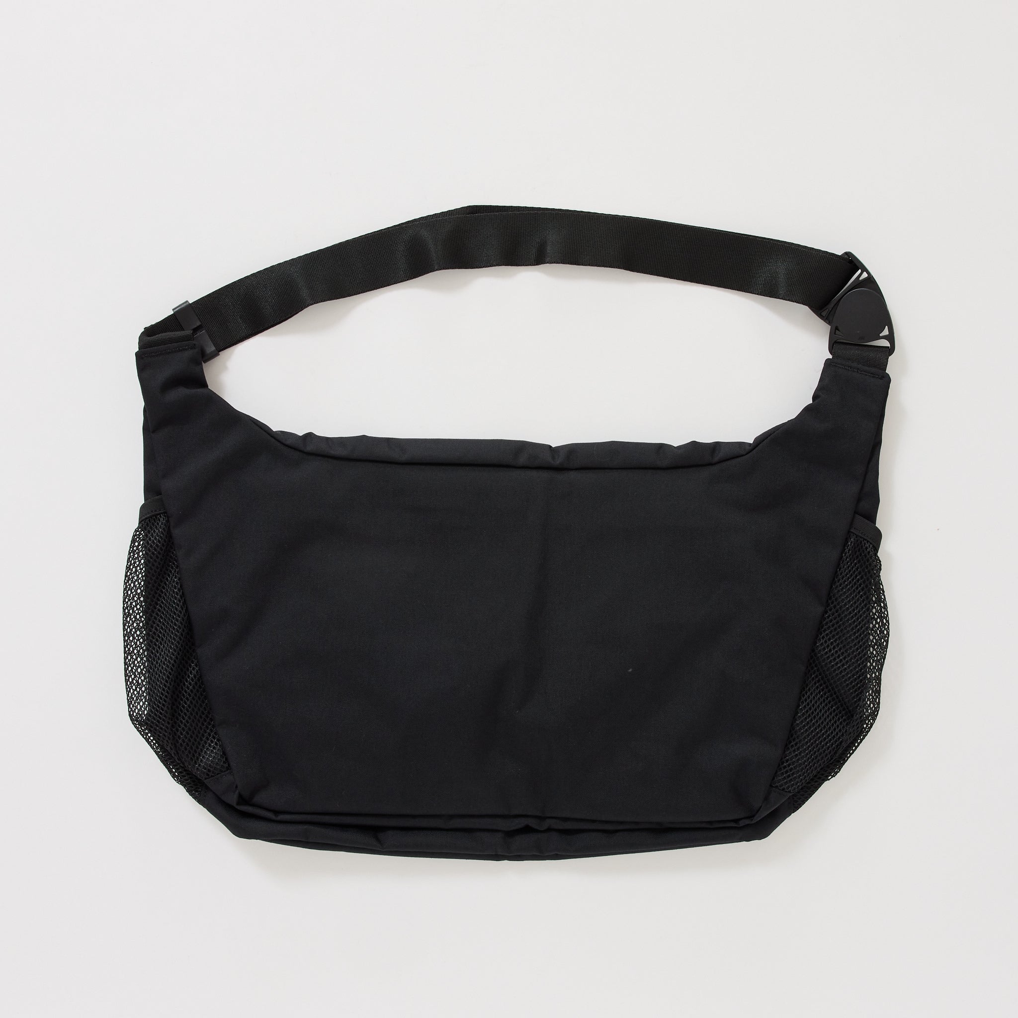 Snow Peak Everyday Use Middle Shoulder Bag Black | Maplestore