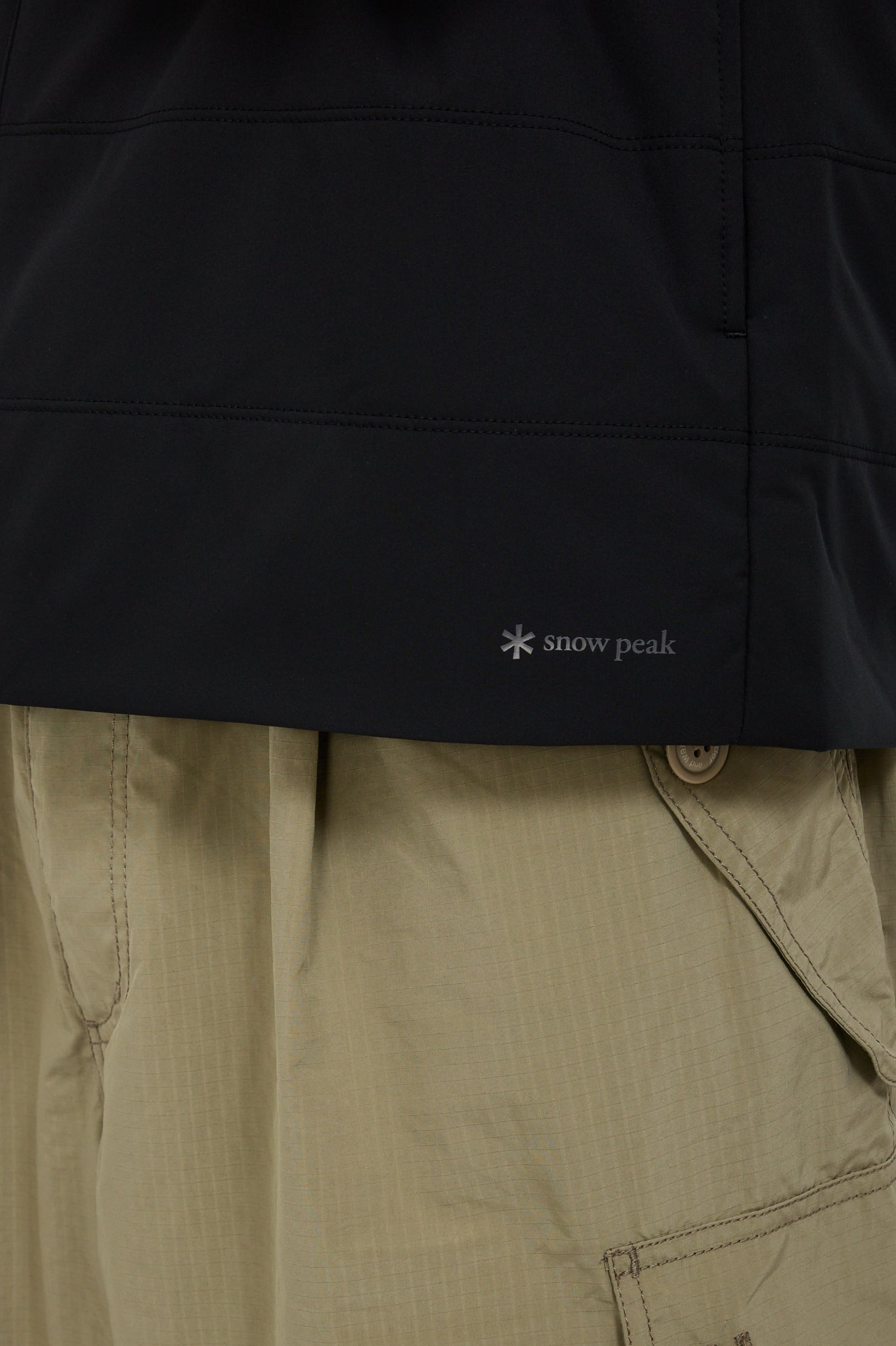 Snow Peak | Flexible Insulated Vest Black | Maplestore