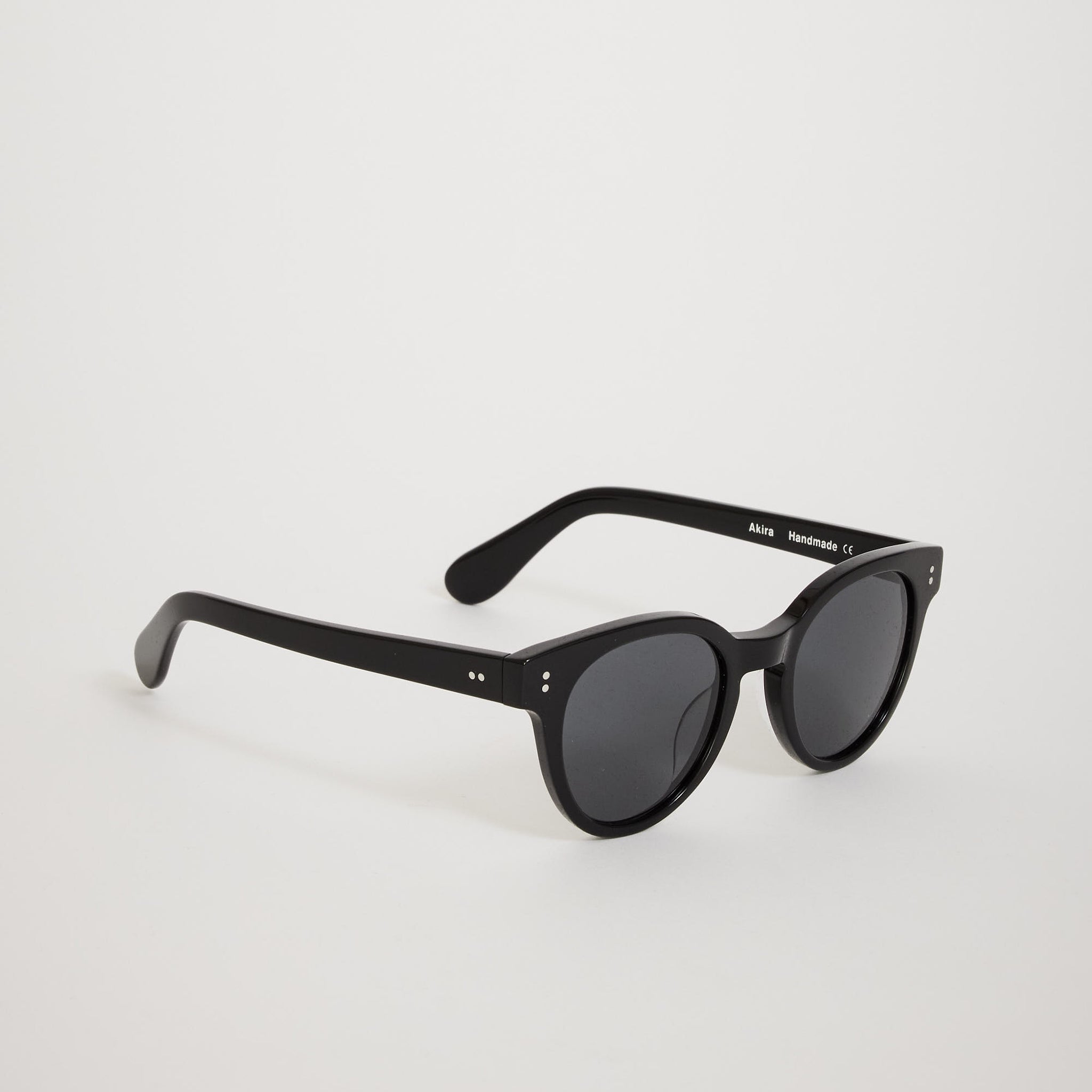 Akira Sunglasses Black