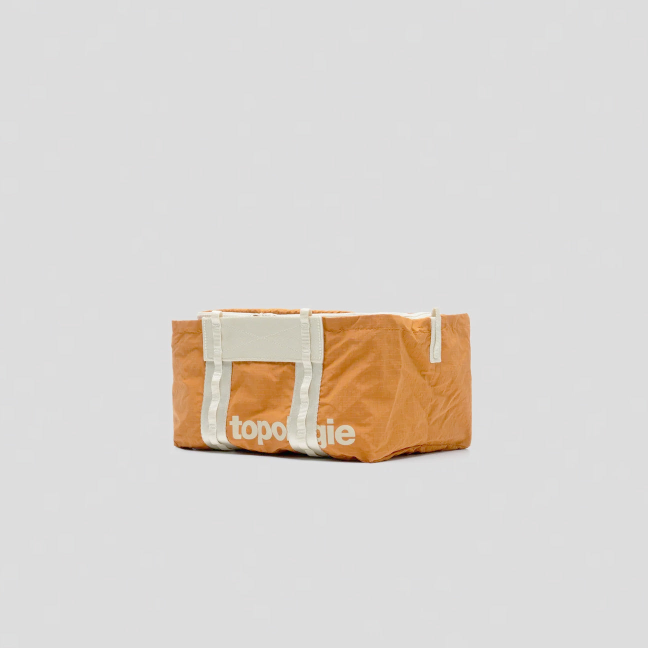 Topologie | Summit Duffle Small Burn Orange | Maplestore