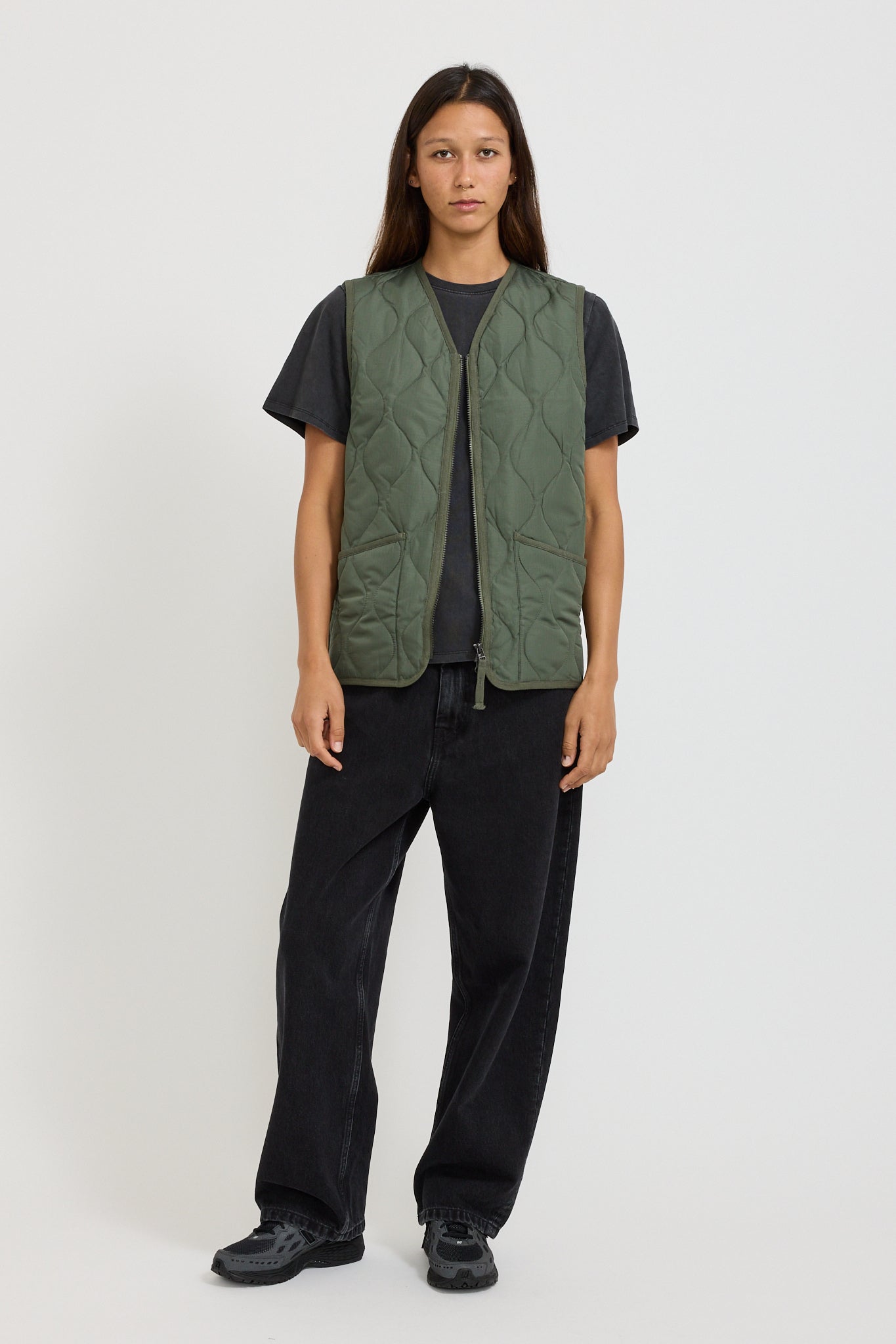 Taion | Women's Military Zip V Neck Down Vest Olive | Maplestore