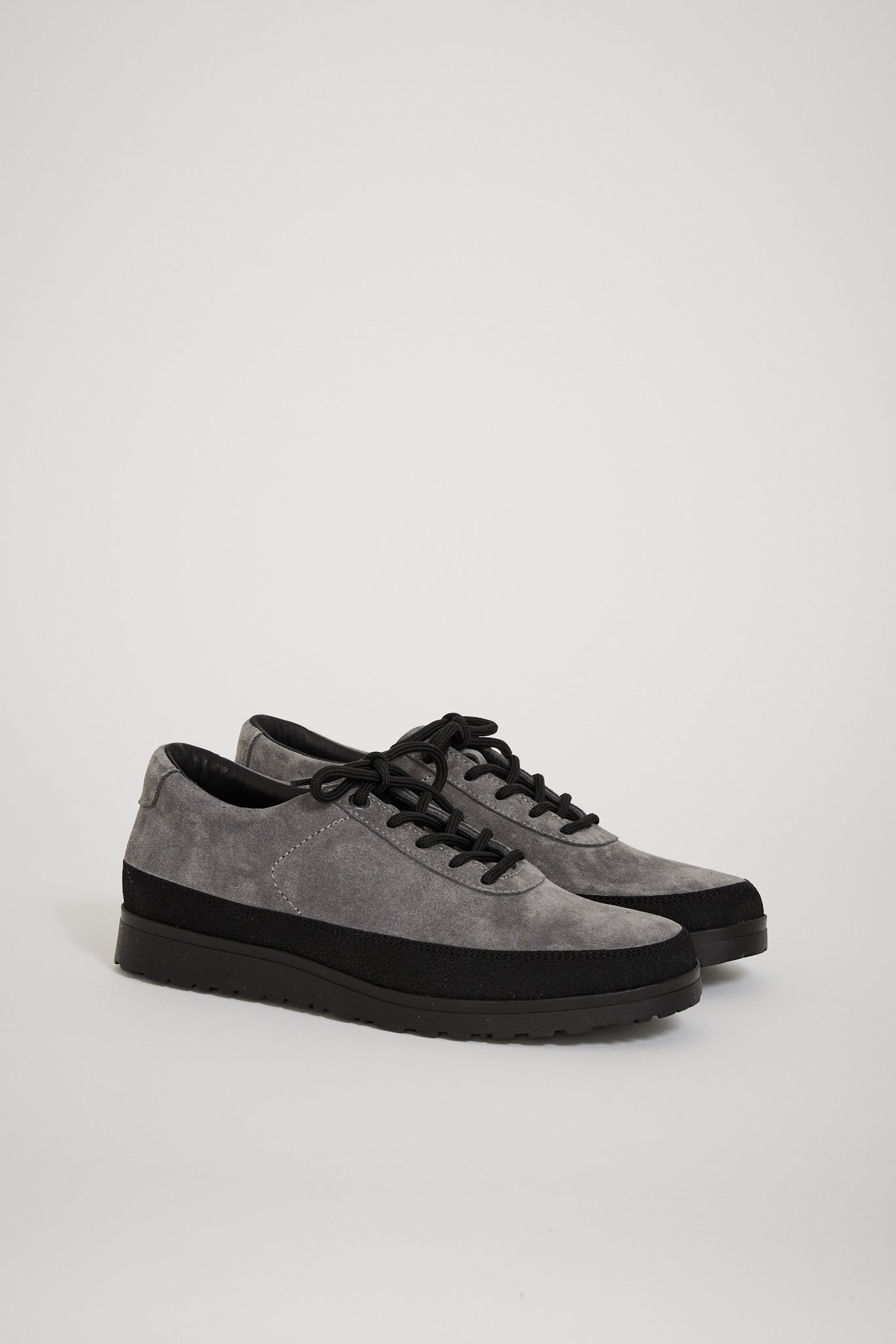 Tarvas | Explorer Dark Grey Suede | Maplestore