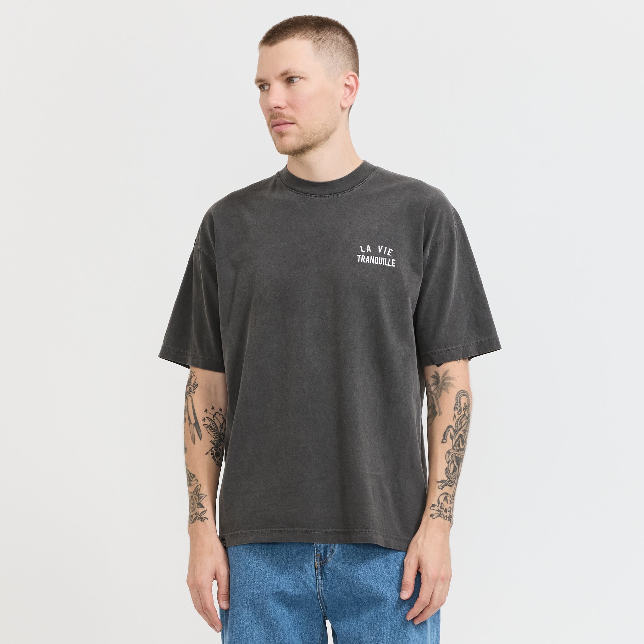 La Vie Tranquille Tee Vintage Black