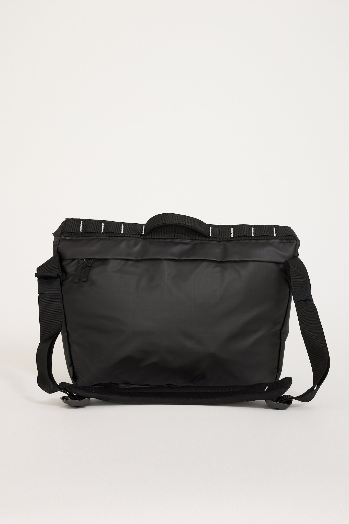 Base Camp Voyager Messenger Bag TNF Black