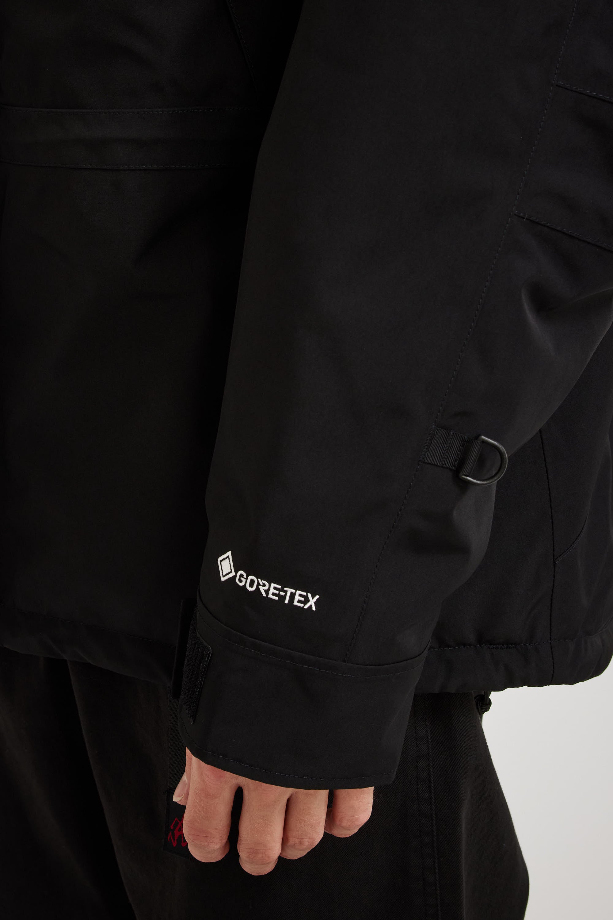 The North Face | GTX Mountain Guide Insulated Jacket TNF Black | Maplestore