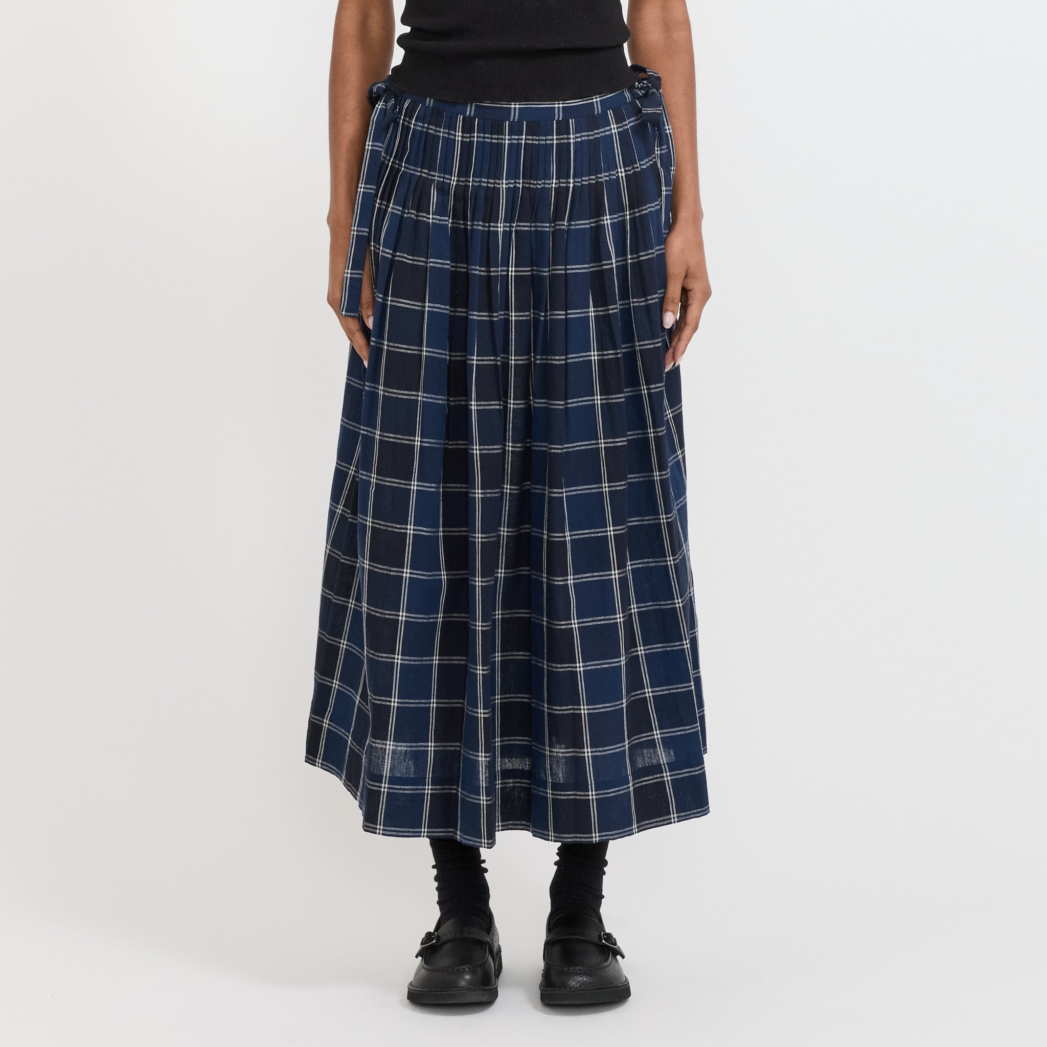 Toast | Market Check Pleated Cotton Linen Skirt Denim Blue | Maplestore
