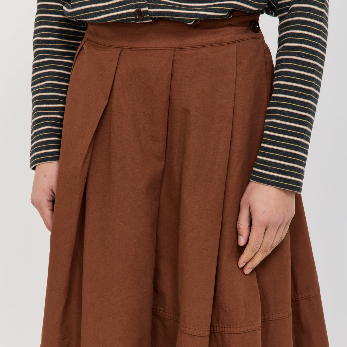 Slanted Pleat Cotton Skirt Brick