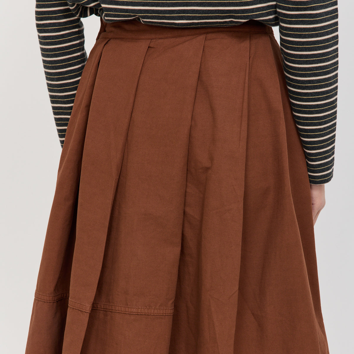 Slanted Pleat Cotton Skirt Brick