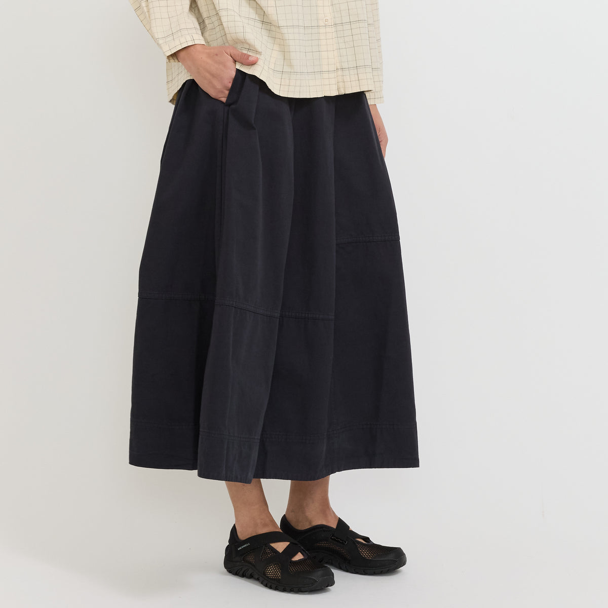 Slanted Pleat Cotton Skirt Slate