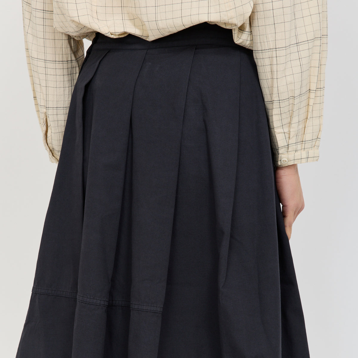 Slanted Pleat Cotton Skirt Slate