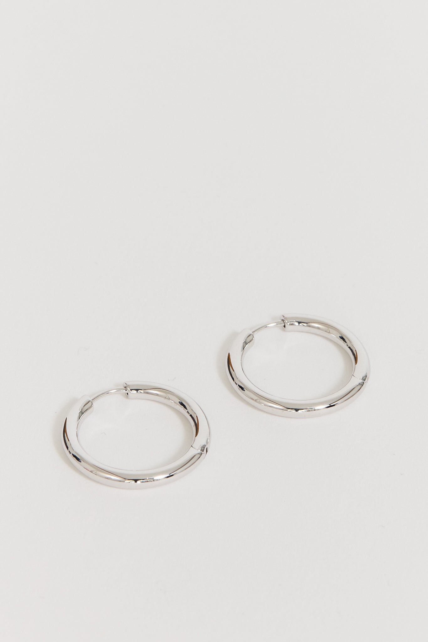 Classic Hoops Medium Silver