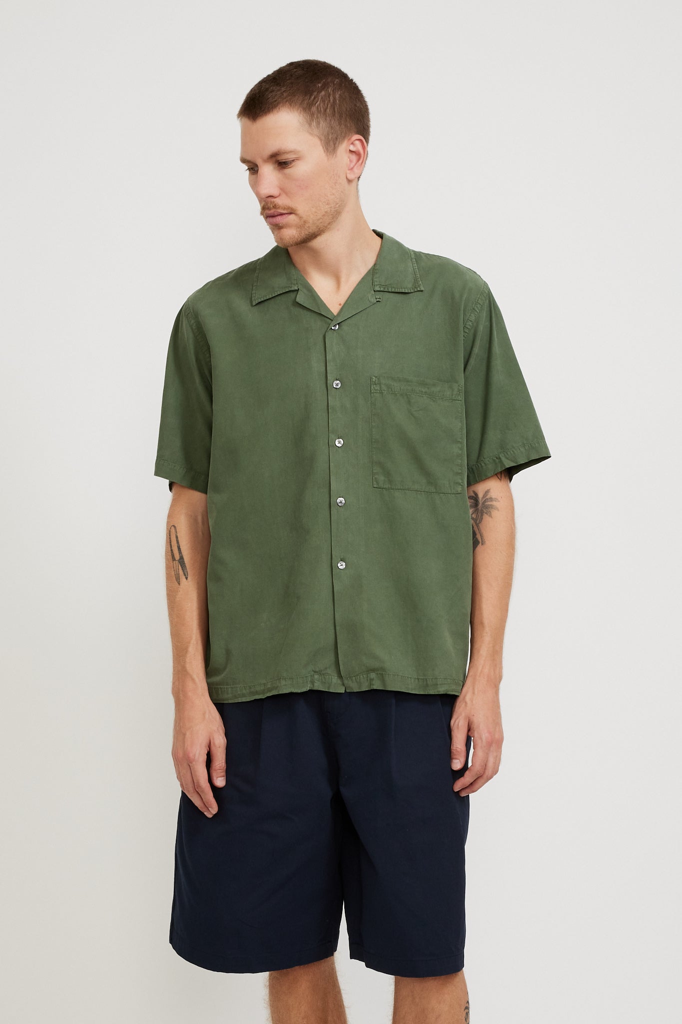 Universal Works | Camp II Shirt Gardenia Lycot Birch | Maplestore