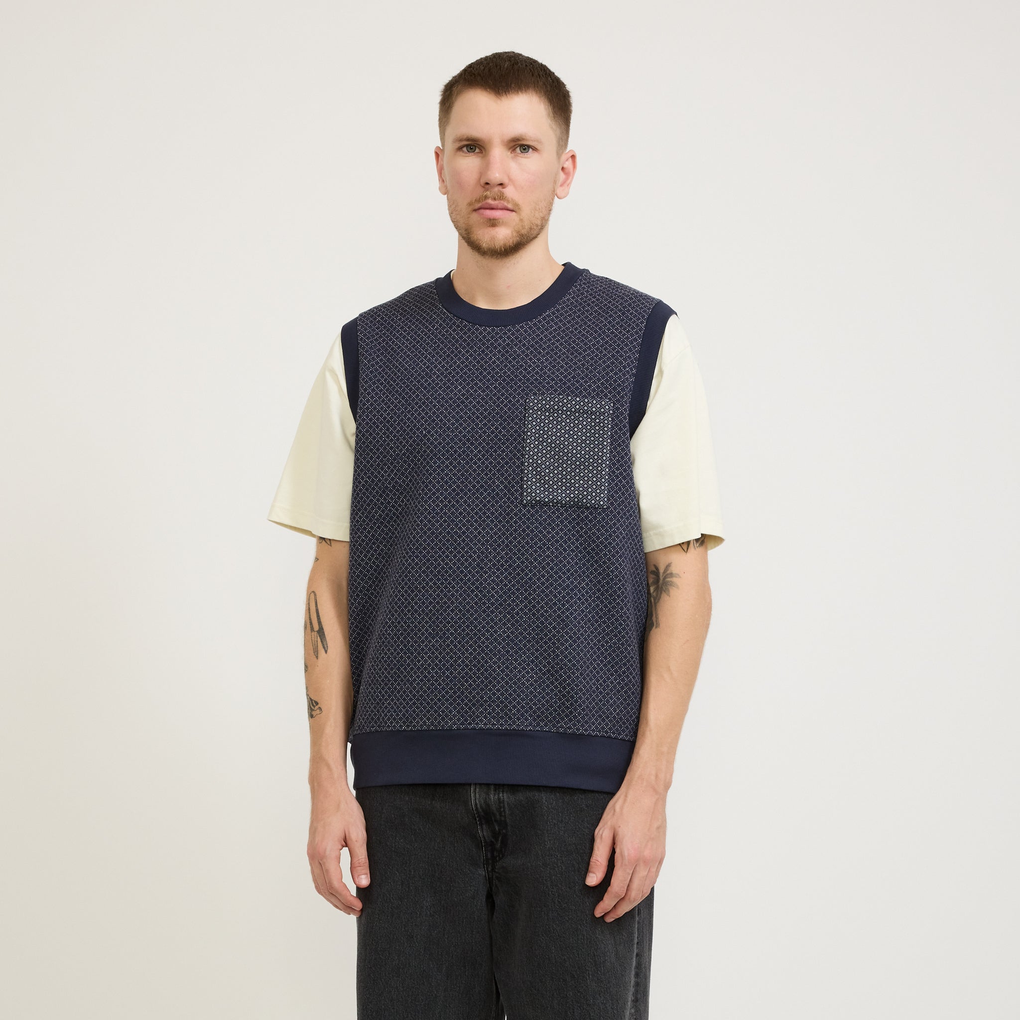 Universal Works | Sleeveless Crew Cotton Mix Fleece Navy | Maplestore
