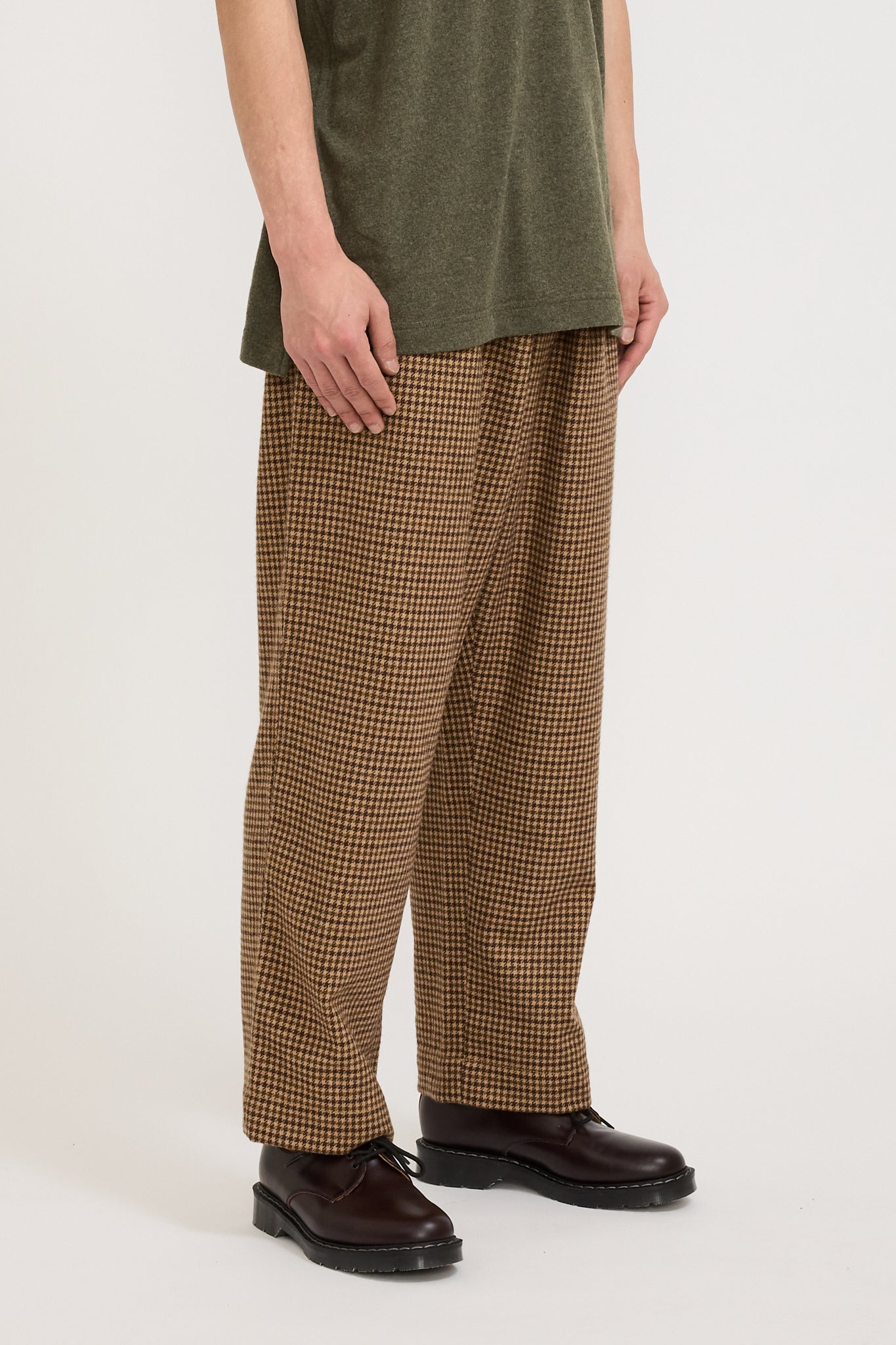 Universal Works | Oxford Pant Houndstooth Tweed Sand | Maplestore