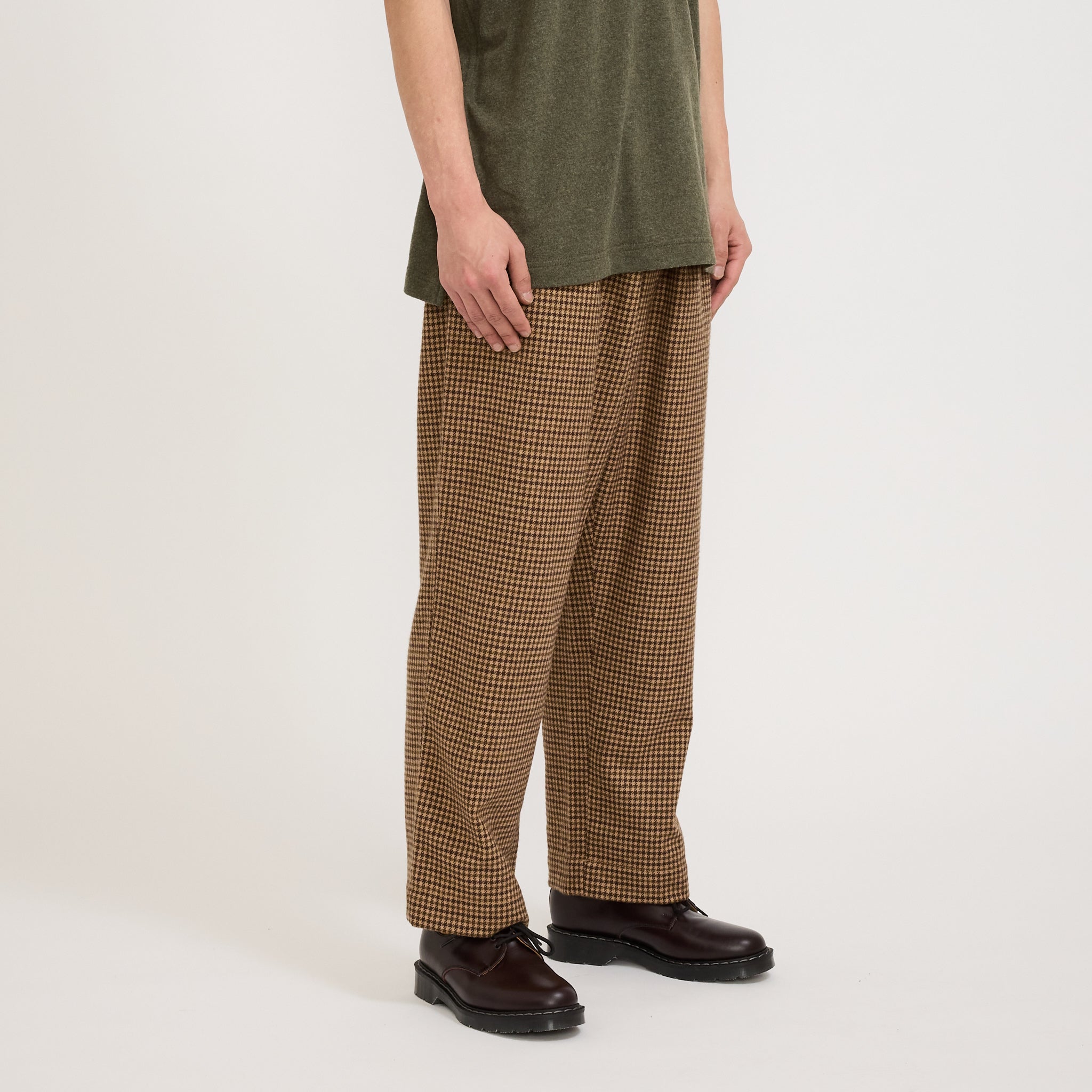 Universal Works | Oxford Pant Houndstooth Tweed Sand | Maplestore