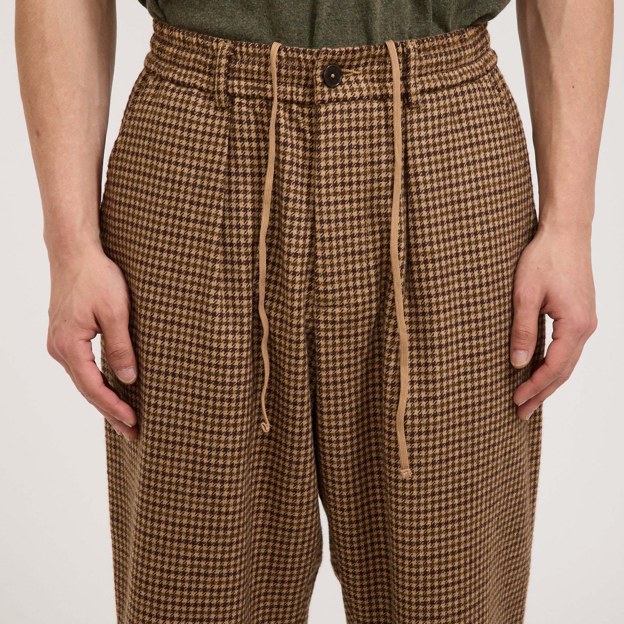 Universal Works | Oxford Pant Houndstooth Tweed Sand | Maplestore